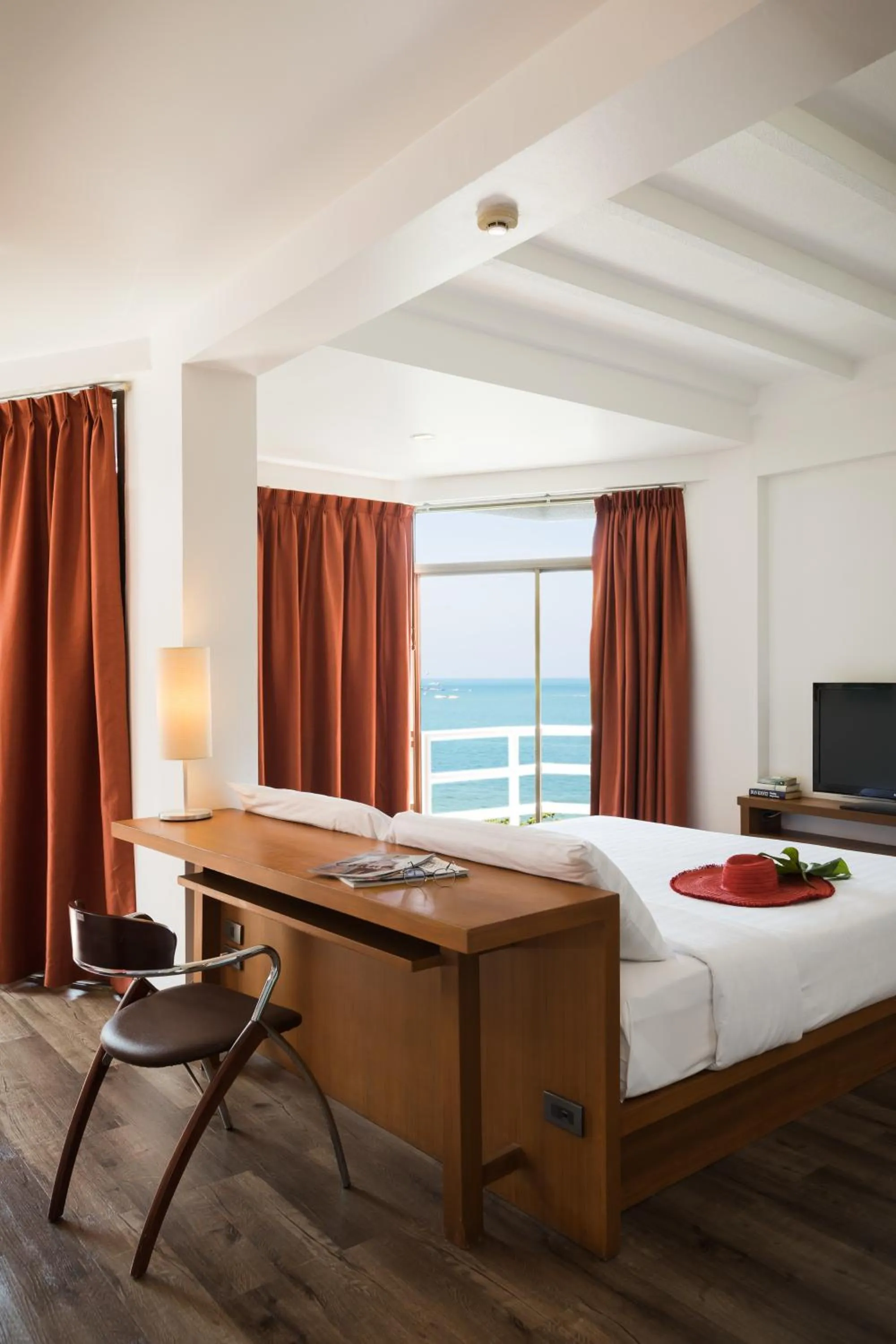 Photo of the whole room, Bed in Sandalay Resort