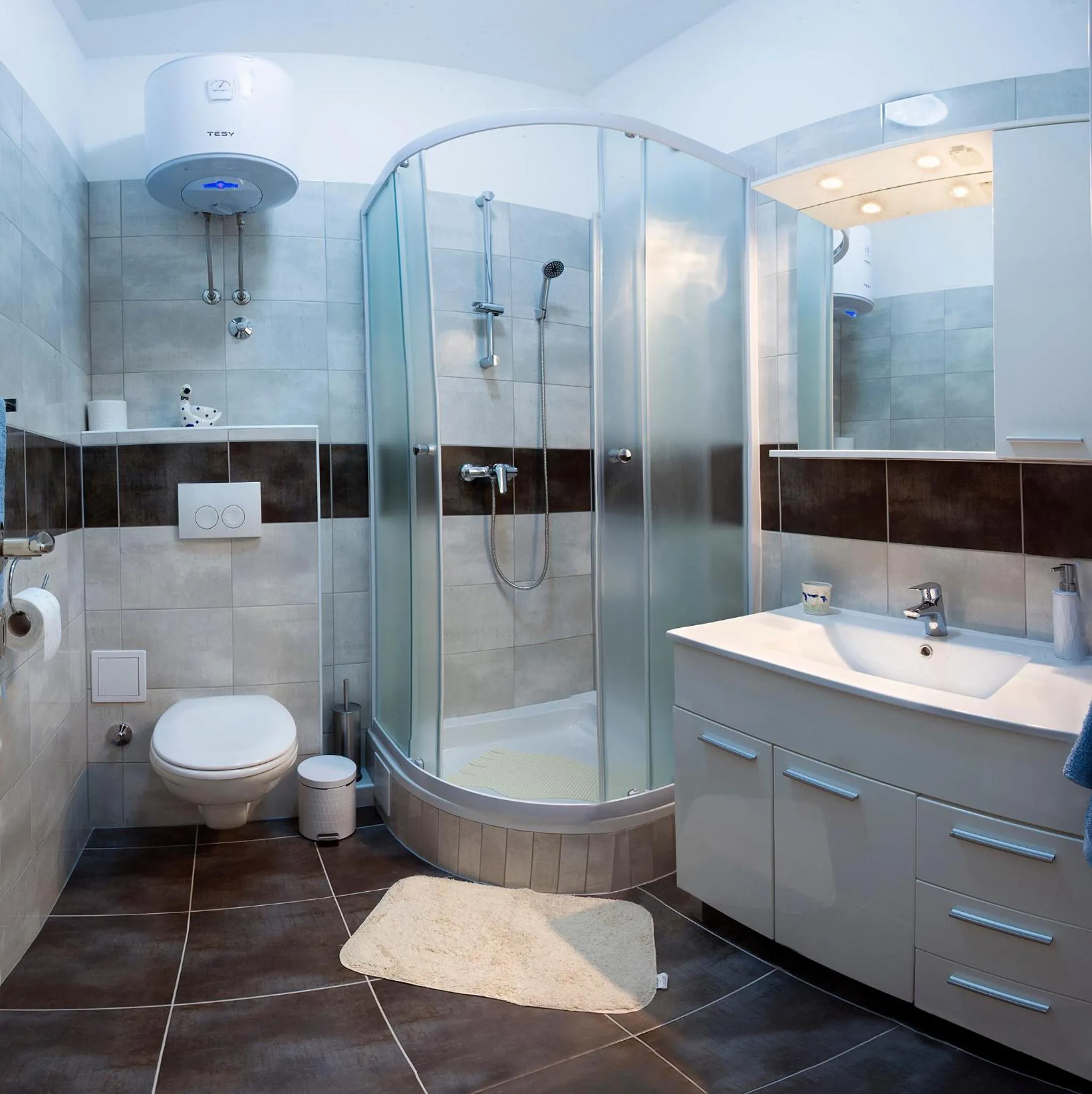 Bathroom in Pavelin apartments