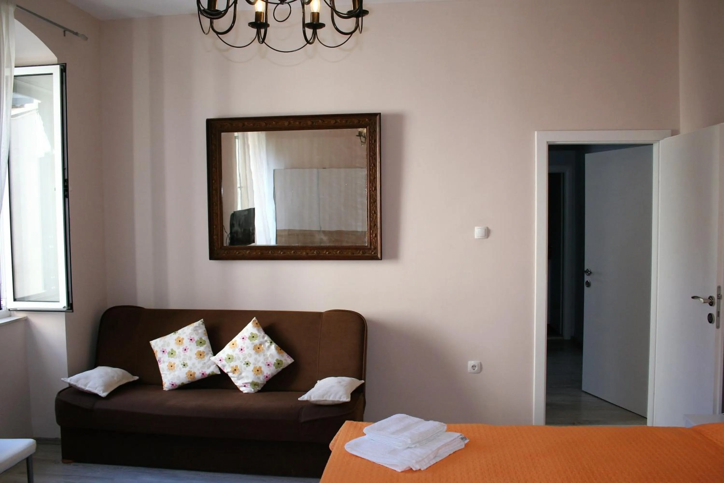 Bed in Pavelin apartments