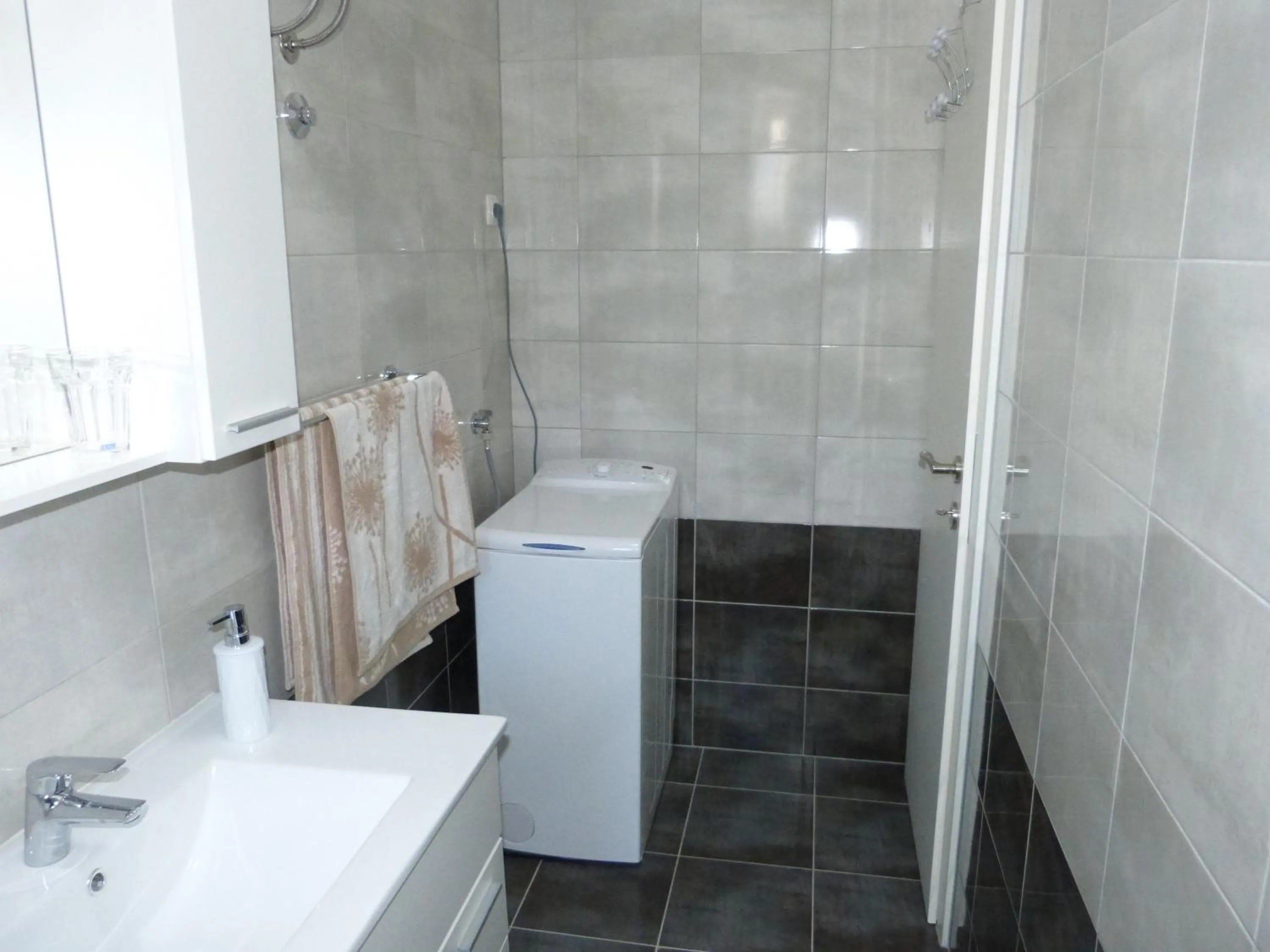 Bathroom in Pavelin apartments