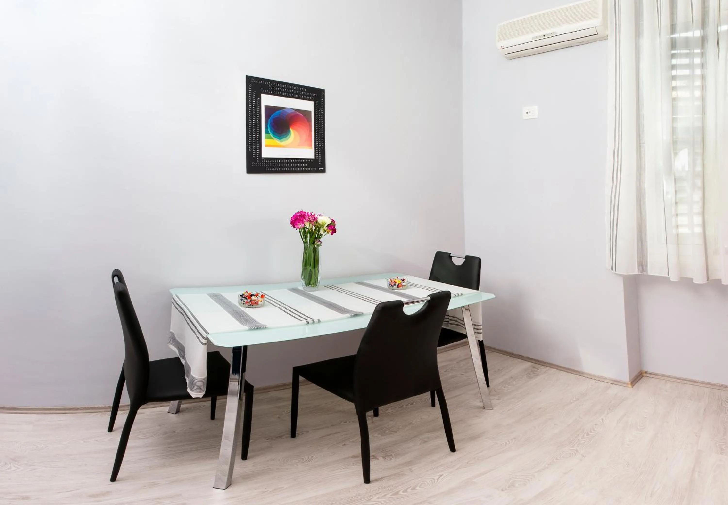 Dining area in Pavelin apartments