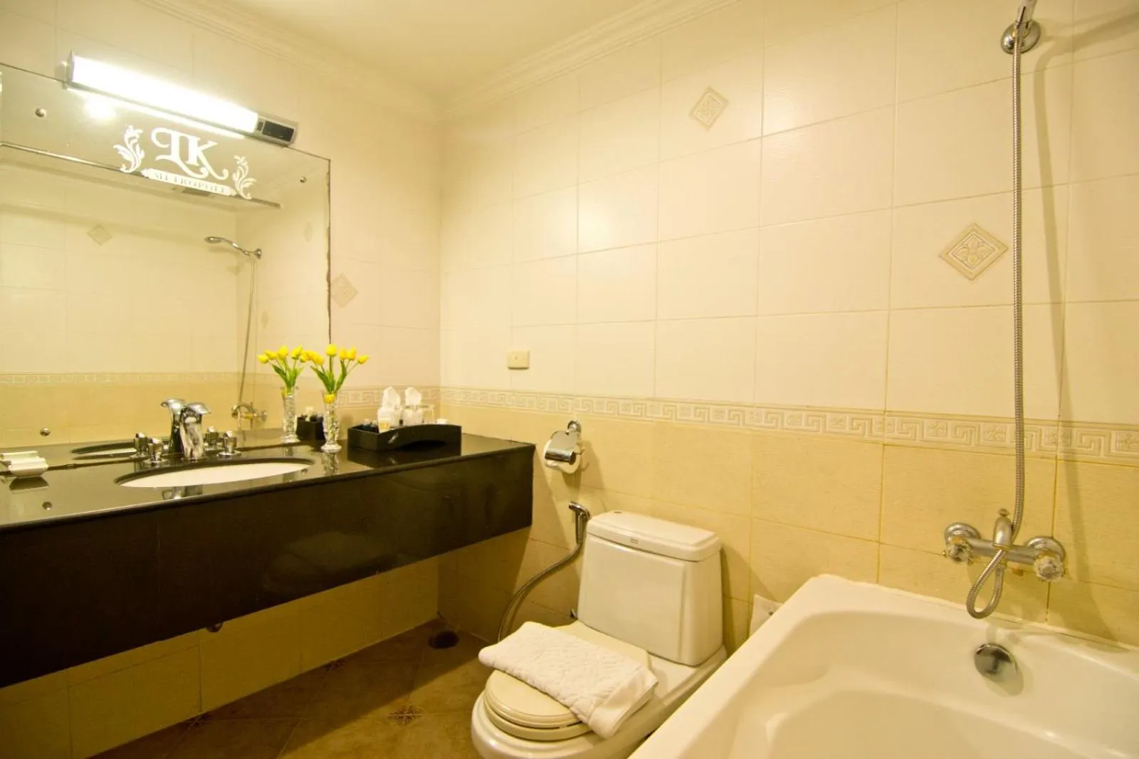 Shower in LK Metropole