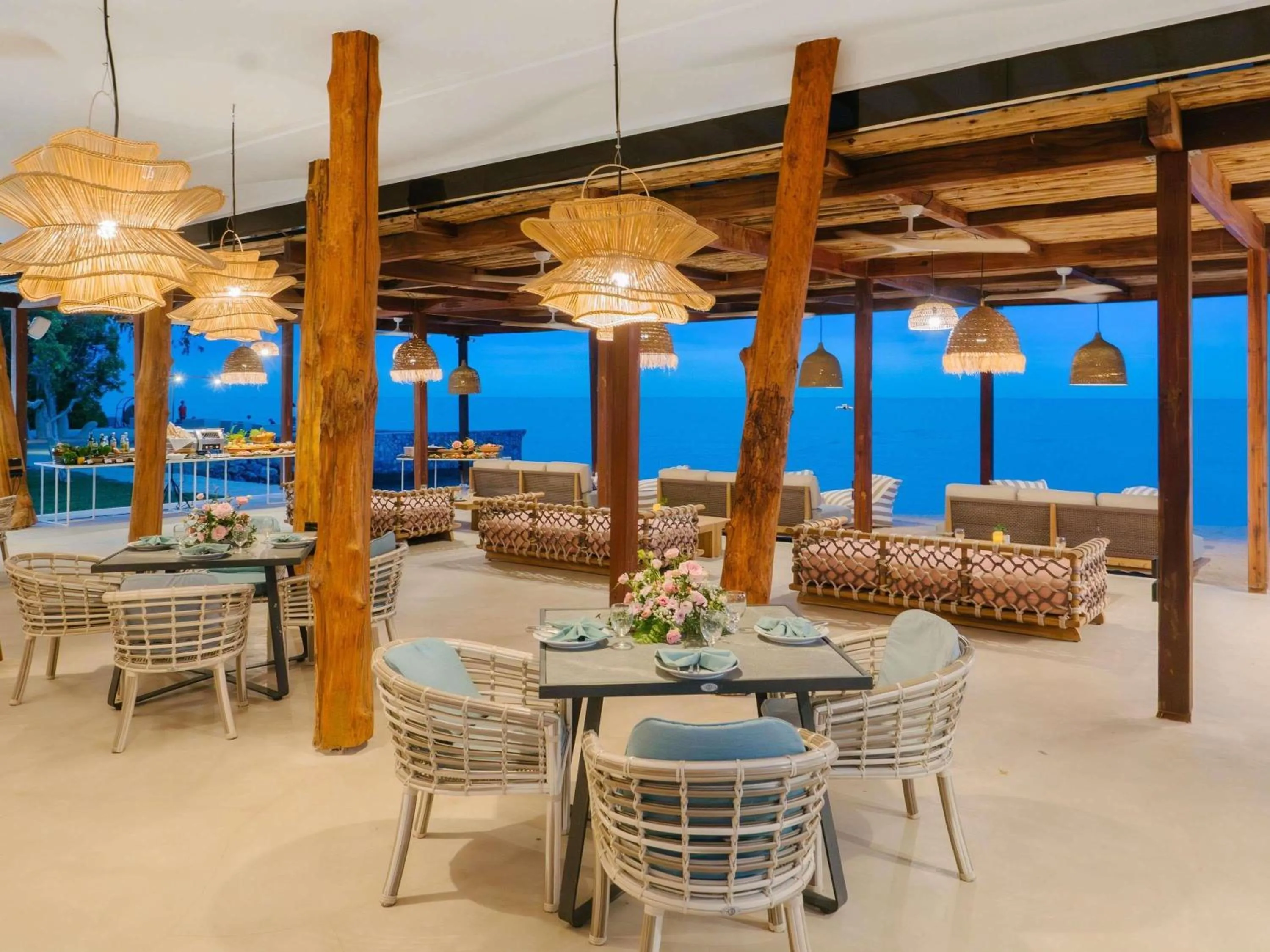 Restaurant/places to eat in SO/ Sofitel Hua Hin