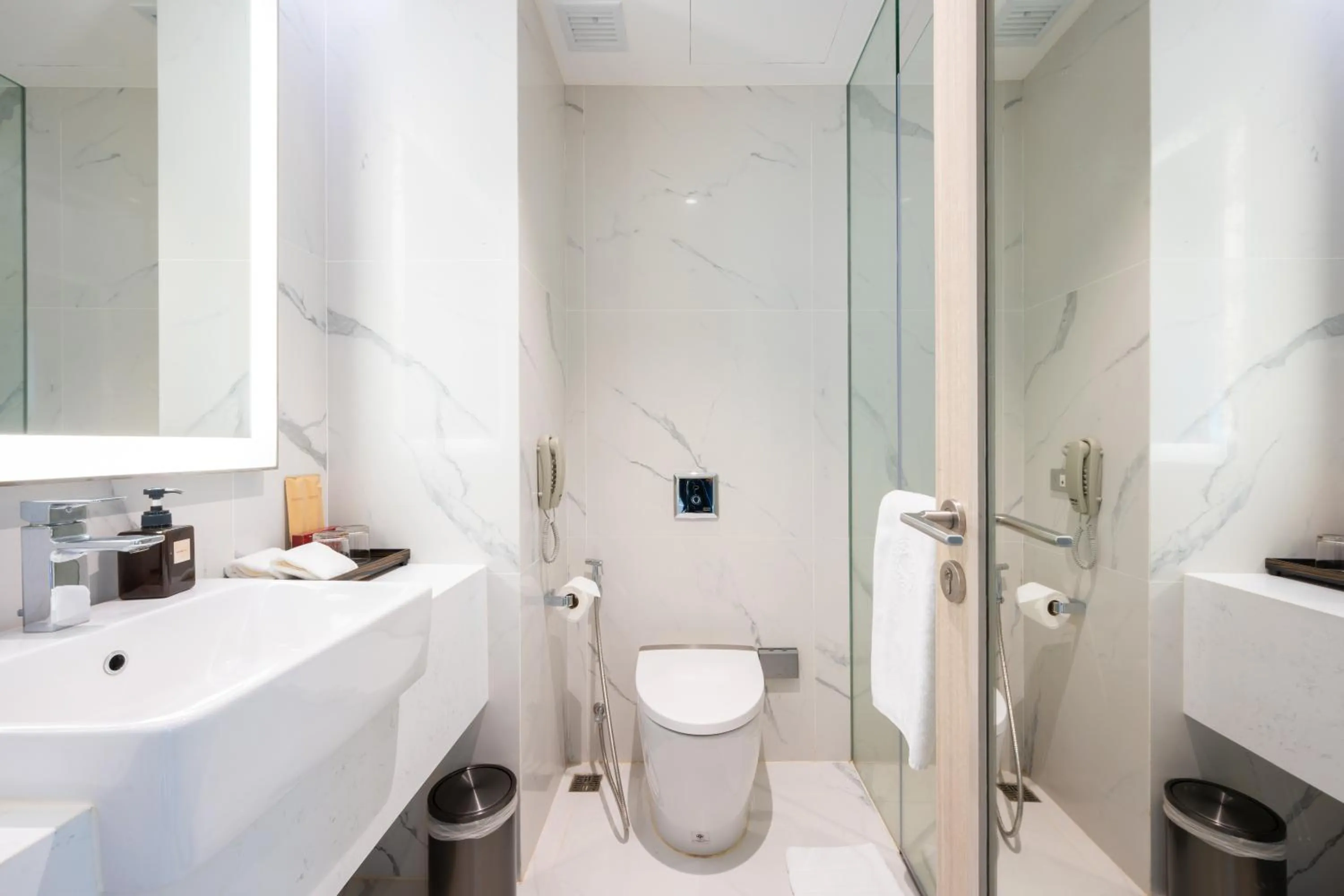 Bathroom in Grand Richmond Stylish Convention Hotel