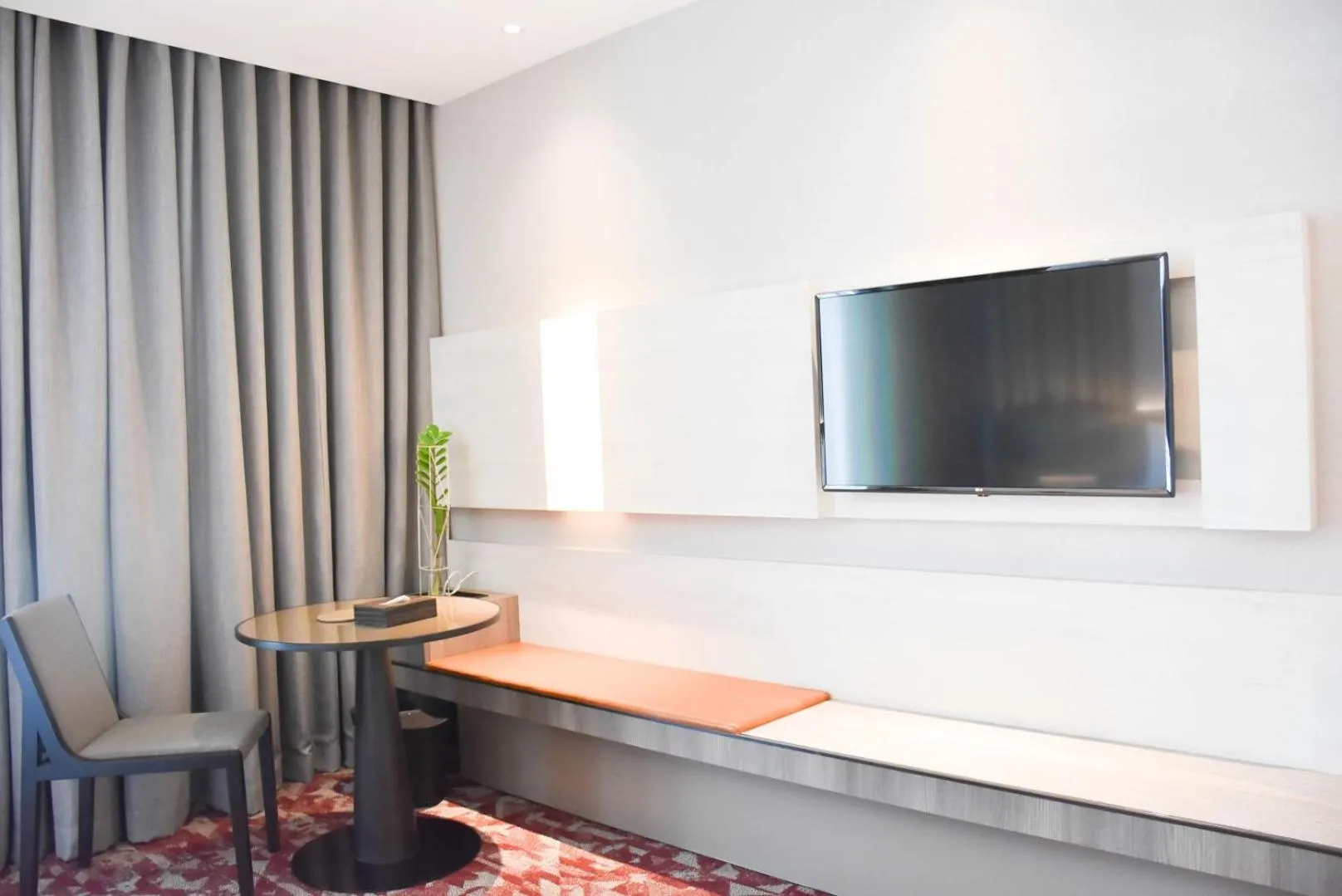 TV and multimedia in Grand Richmond Stylish Convention Hotel