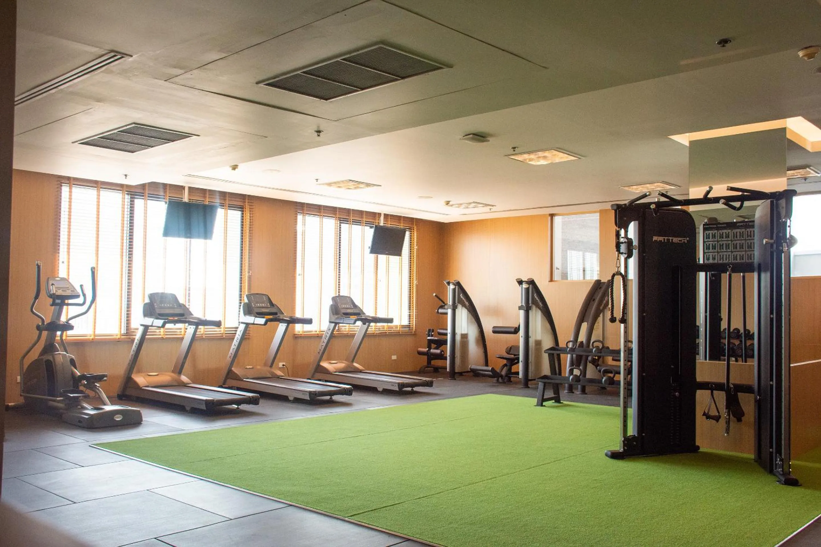 Fitness centre/facilities in Grand Richmond Stylish Convention Hotel