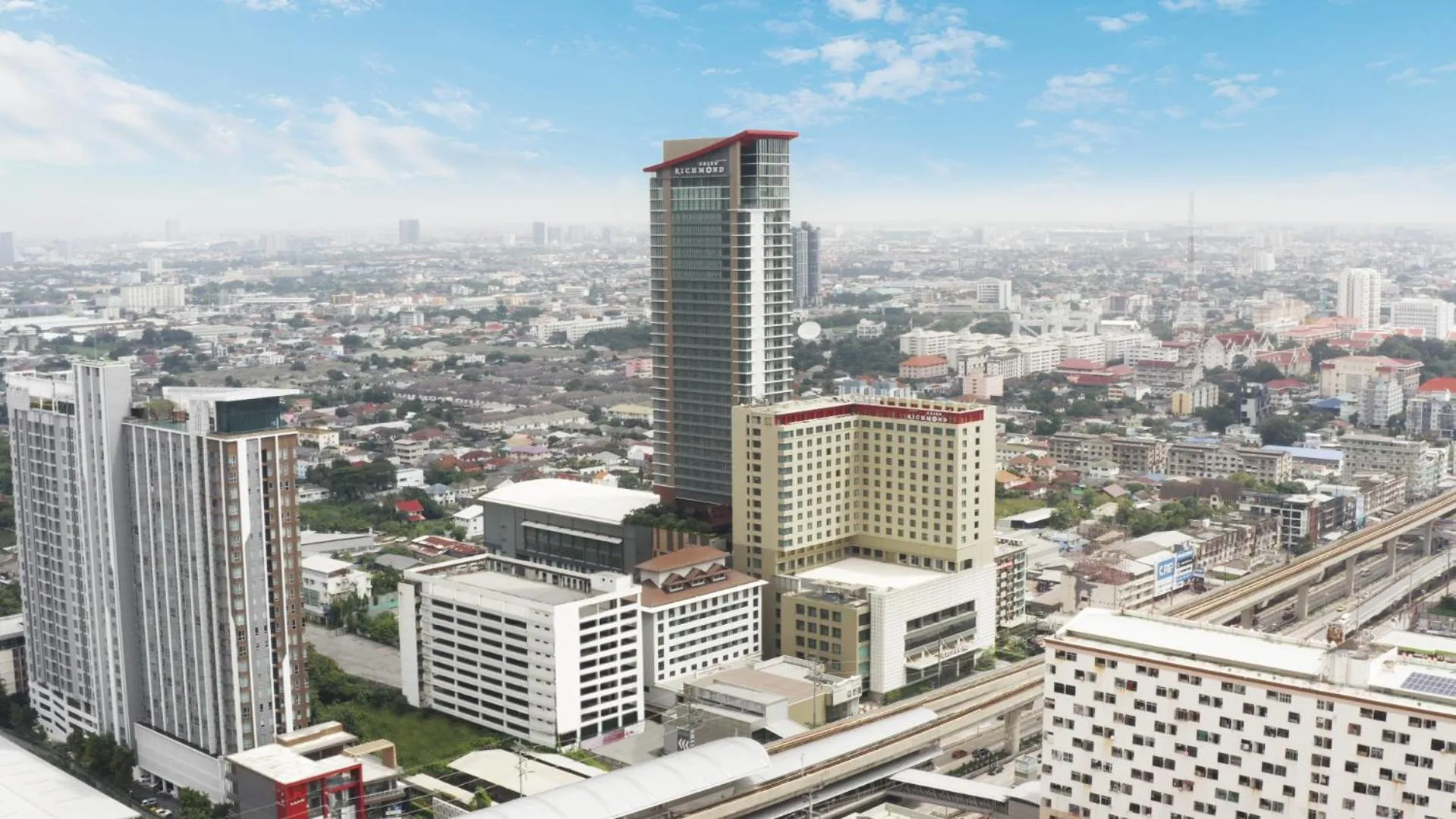 Property building in Grand Richmond Stylish Convention Hotel