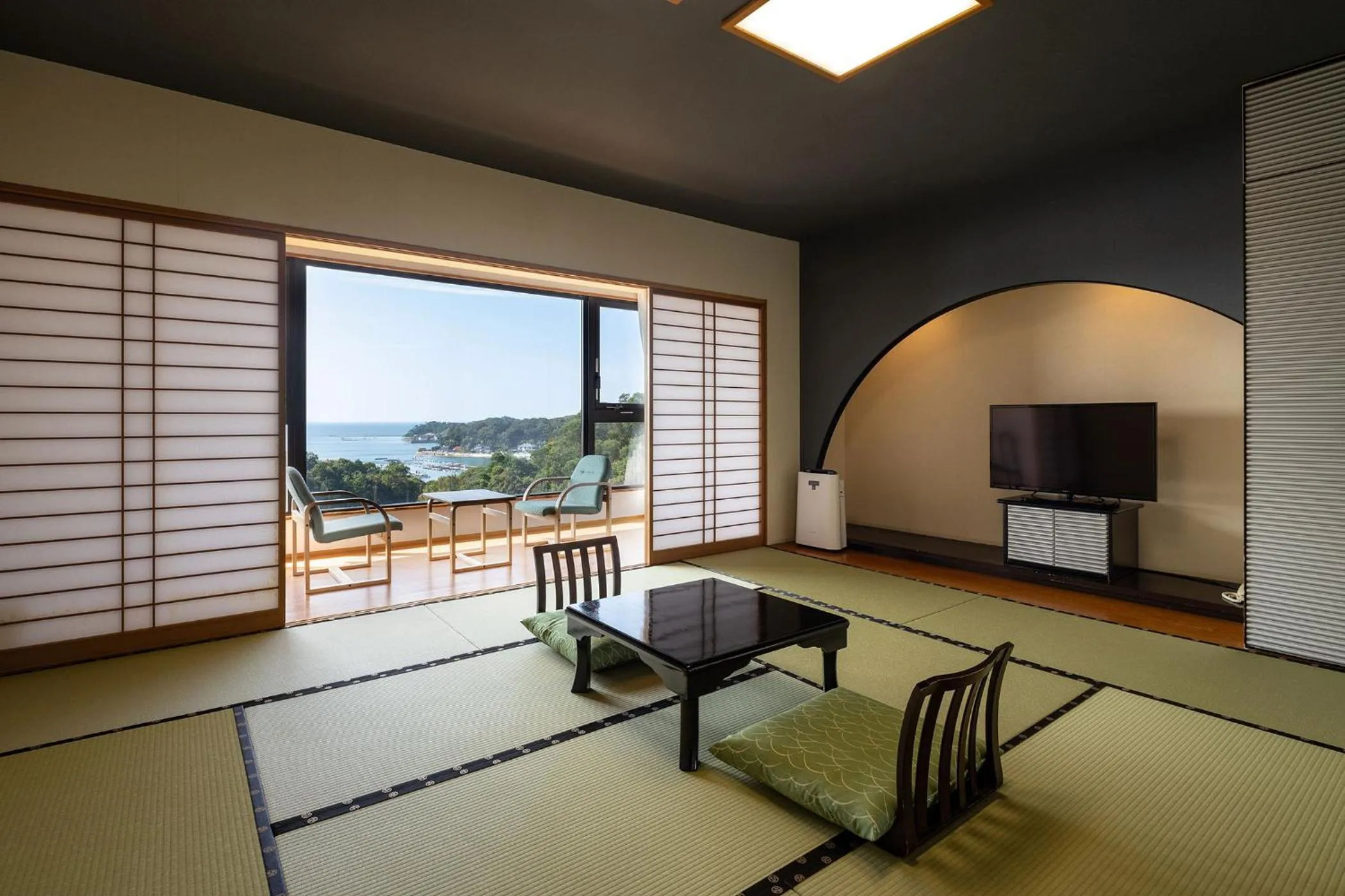 Photo of the whole room in Ooedo Onsen Monogatari Amakusa Hotel Kameya