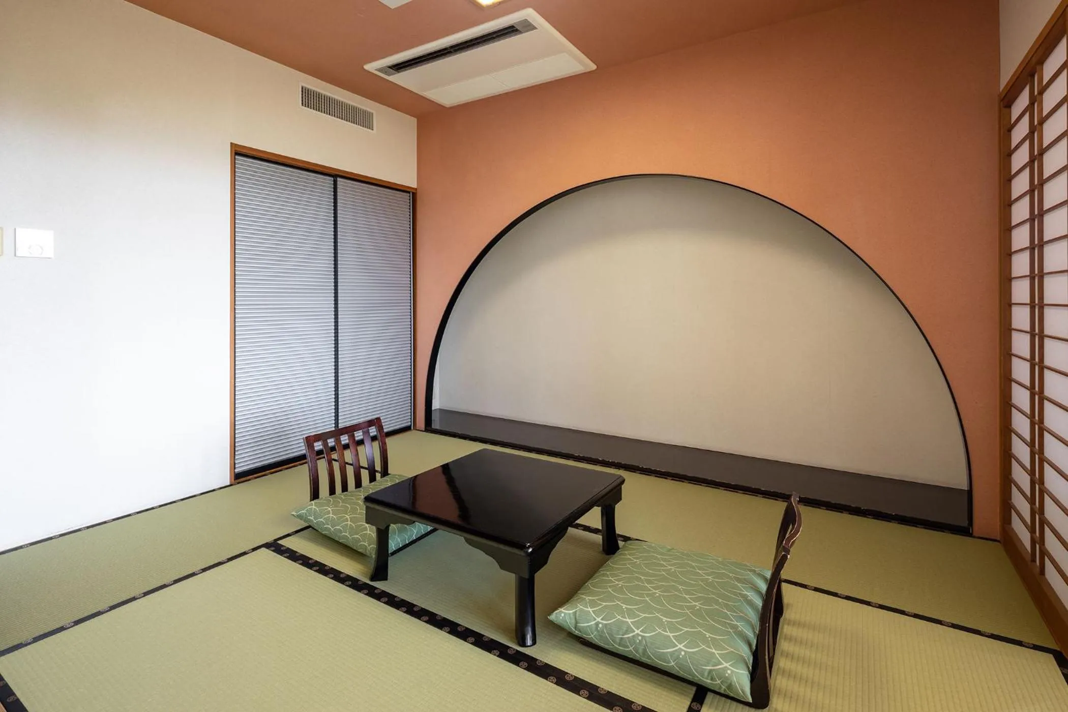 Photo of the whole room, Bed in Ooedo Onsen Monogatari Amakusa Hotel Kameya