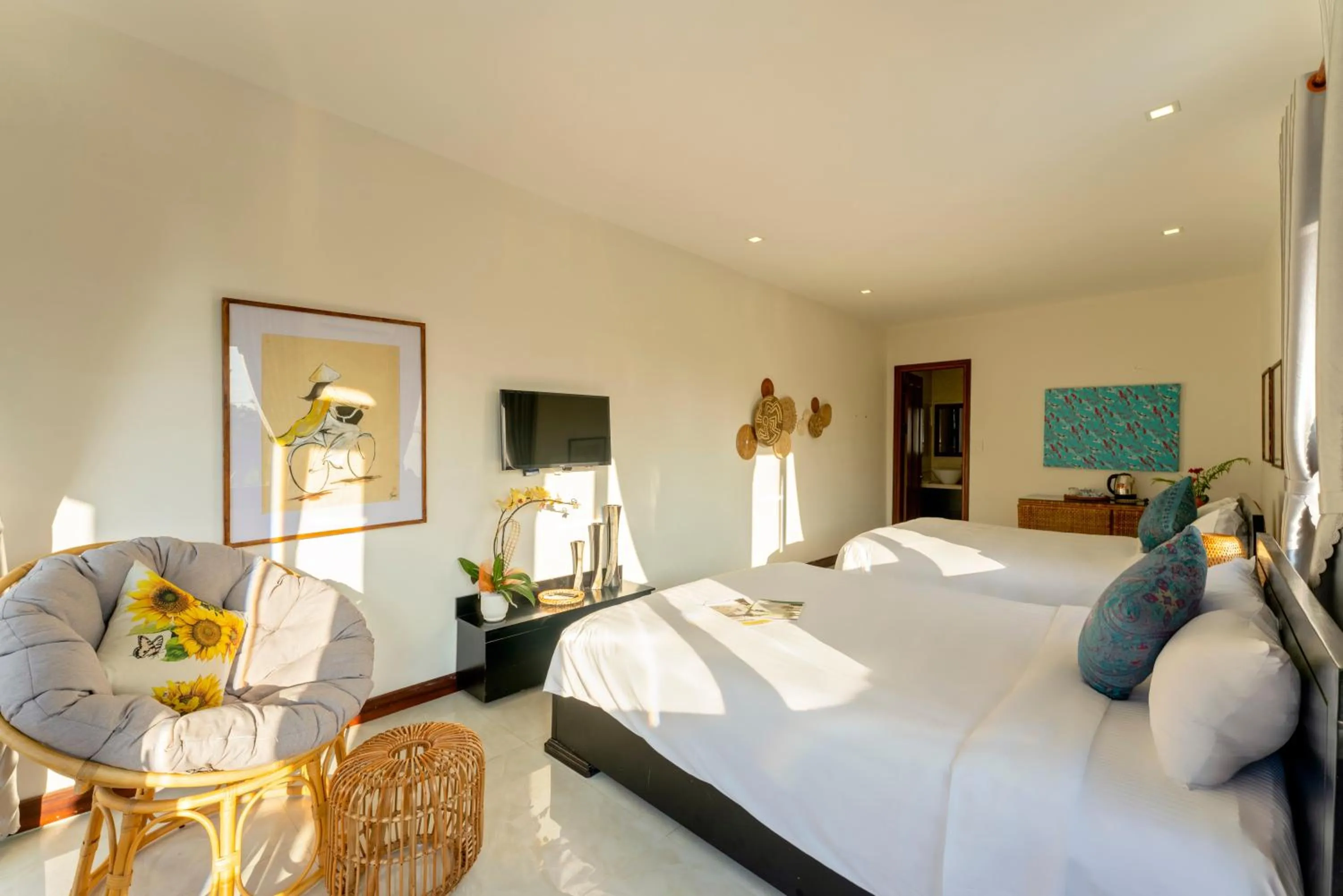 Living room, Bed in New Sunshine Homestay