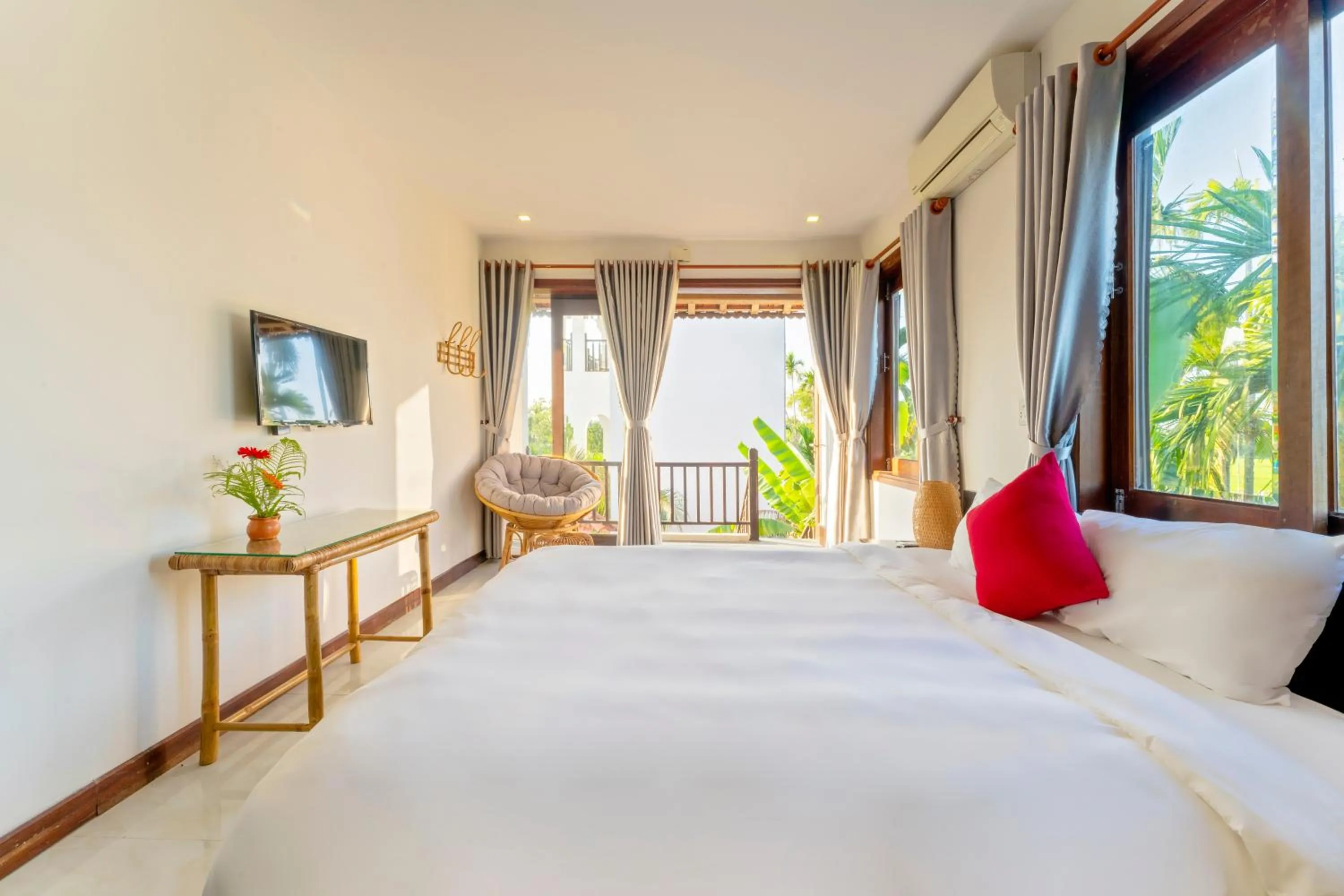 Balcony/Terrace, Bed in New Sunshine Homestay