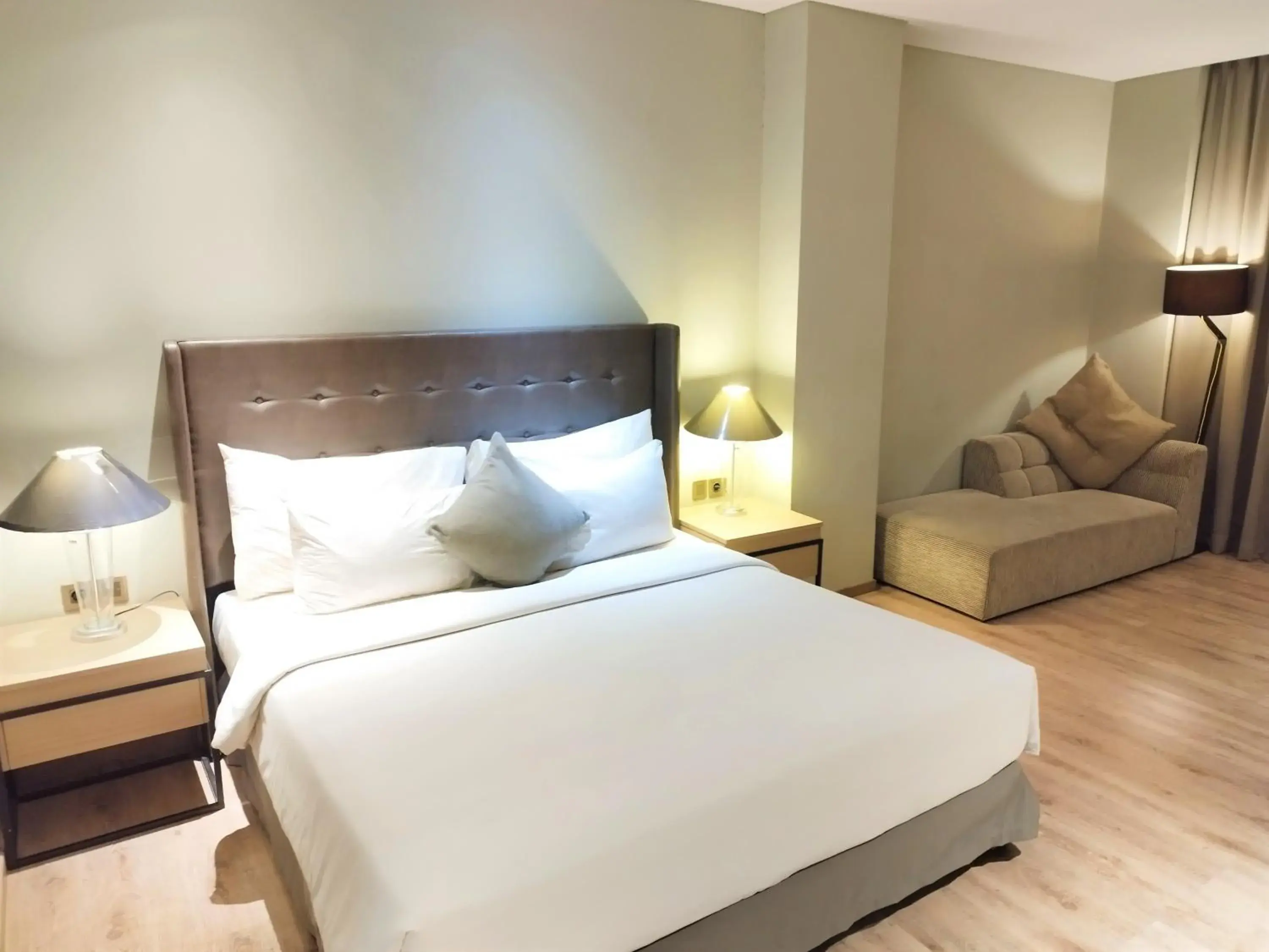 Junior Suite in AONE Hotel Junior Suite in AONE Hotel