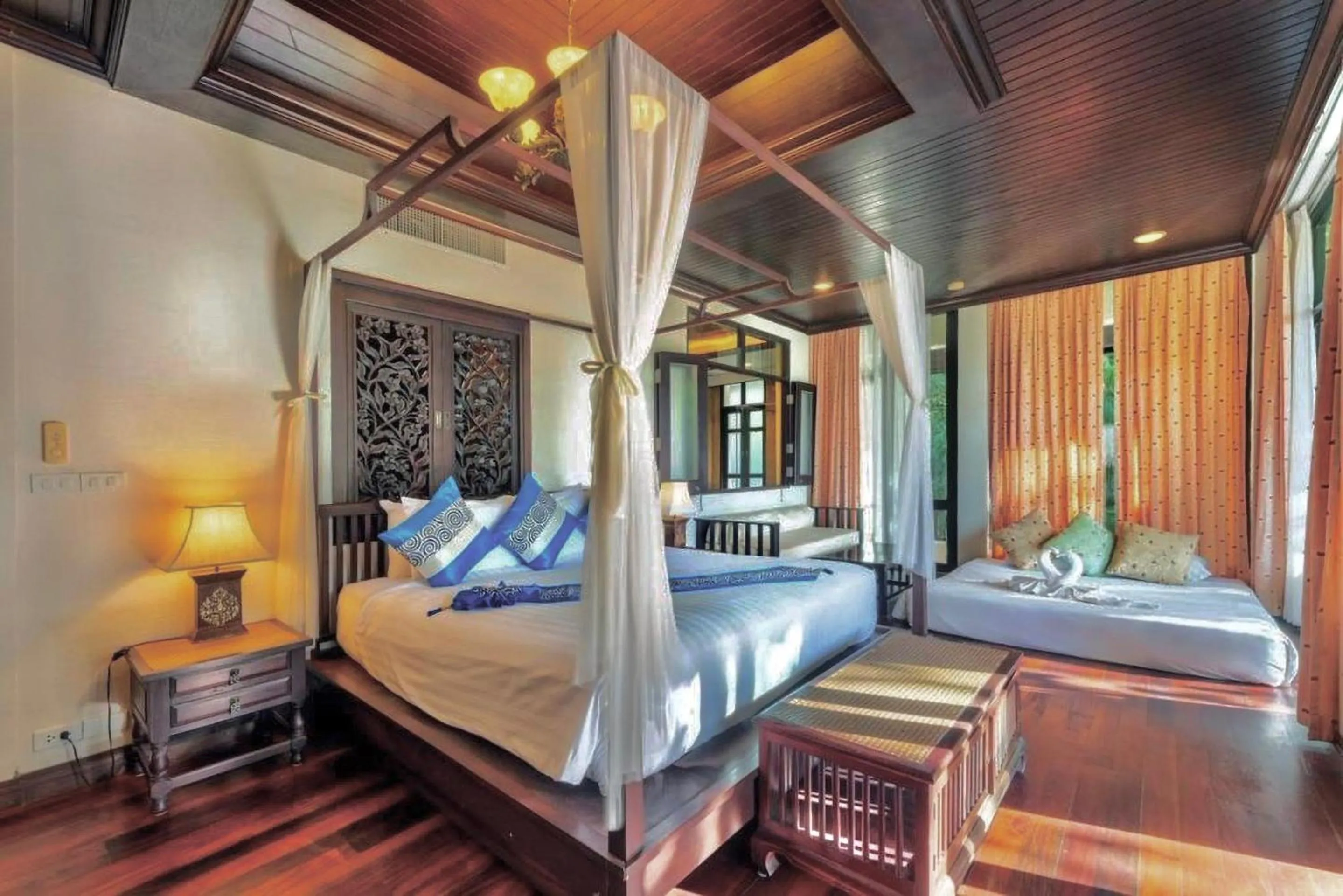 Bed in Racha Kiri Resort & Spa, Khanom