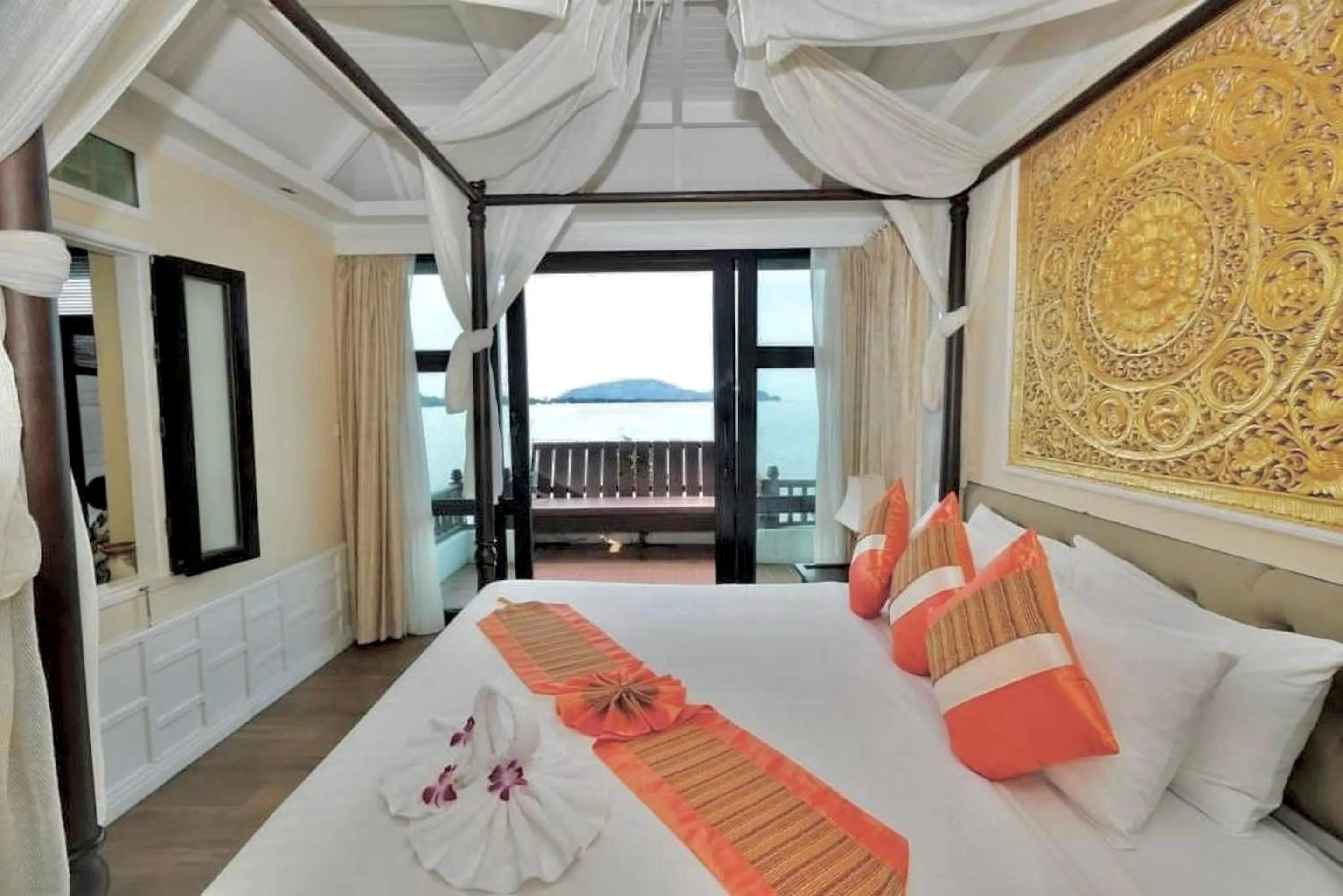 Photo of the whole room, Bed in Racha Kiri Resort & Spa, Khanom