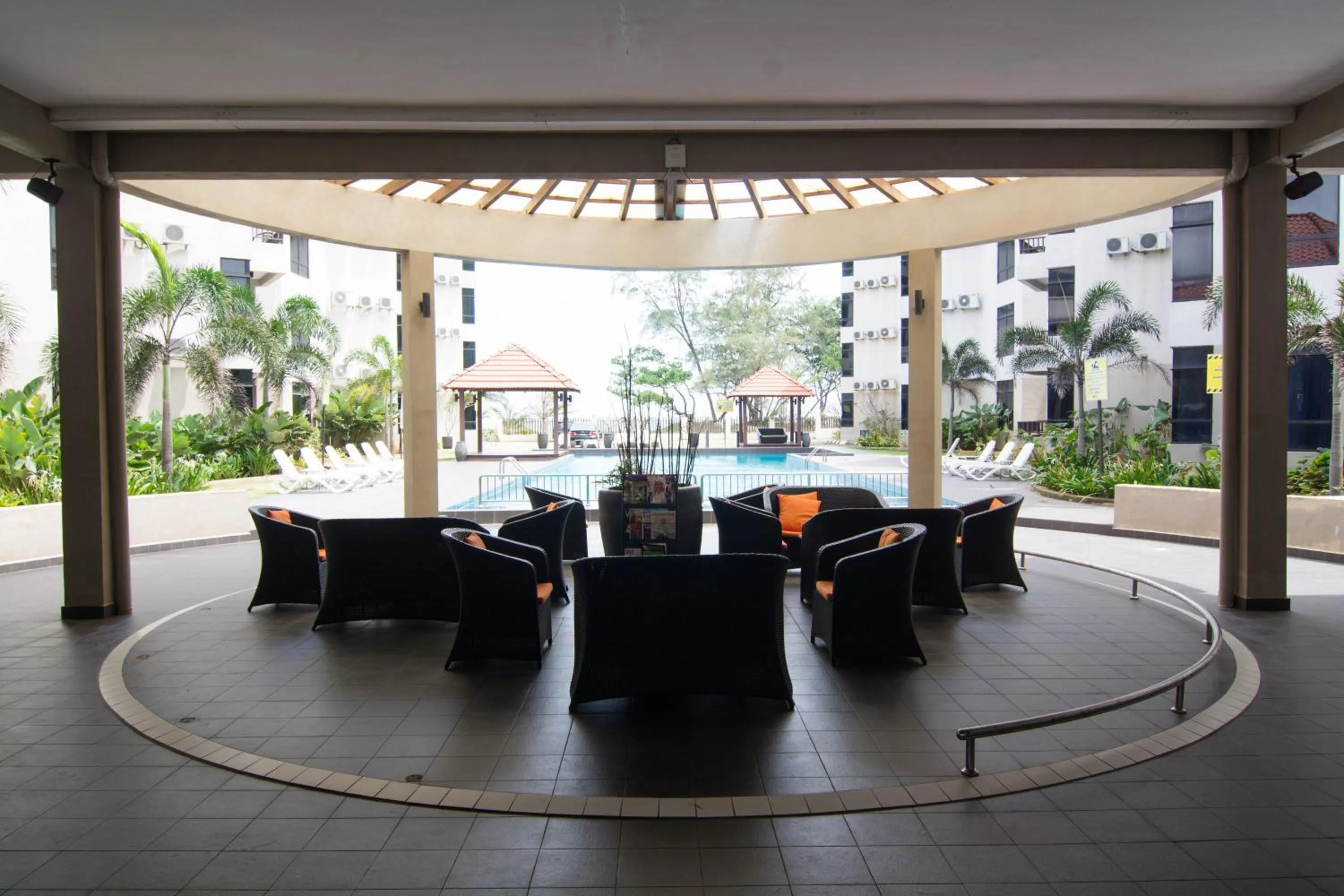 Restaurant/places to eat in Holiday Homes At Samsuria Resort