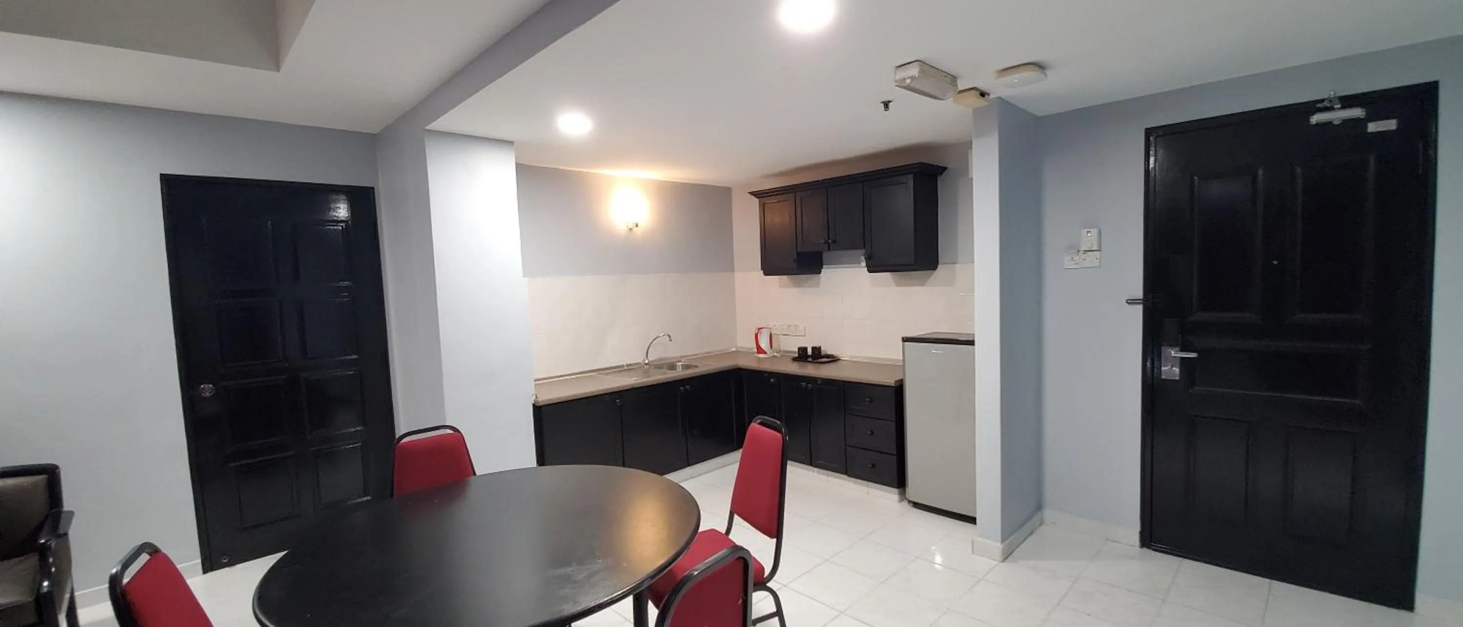 Living room in Leisure Cove Hotel and Apartments