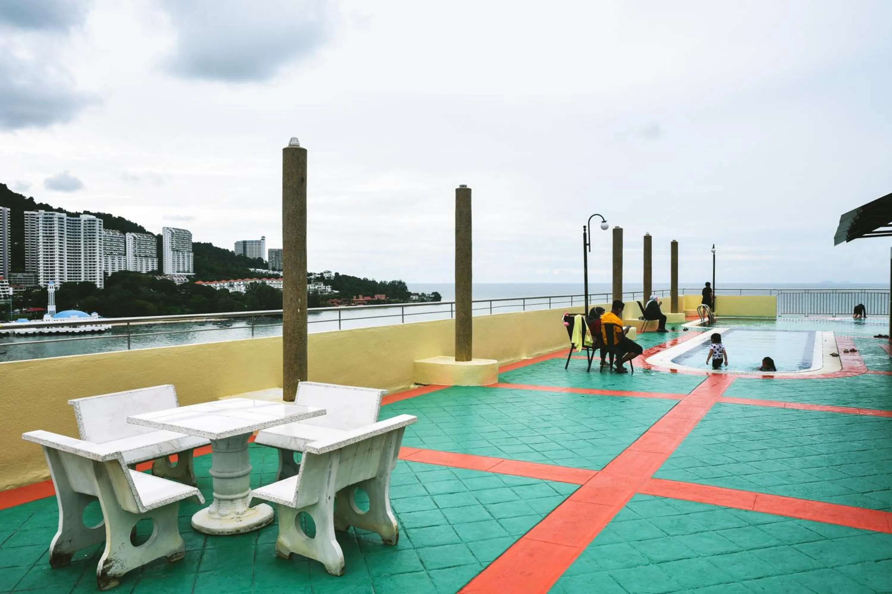 Swimming pool in Leisure Cove Hotel and Apartments