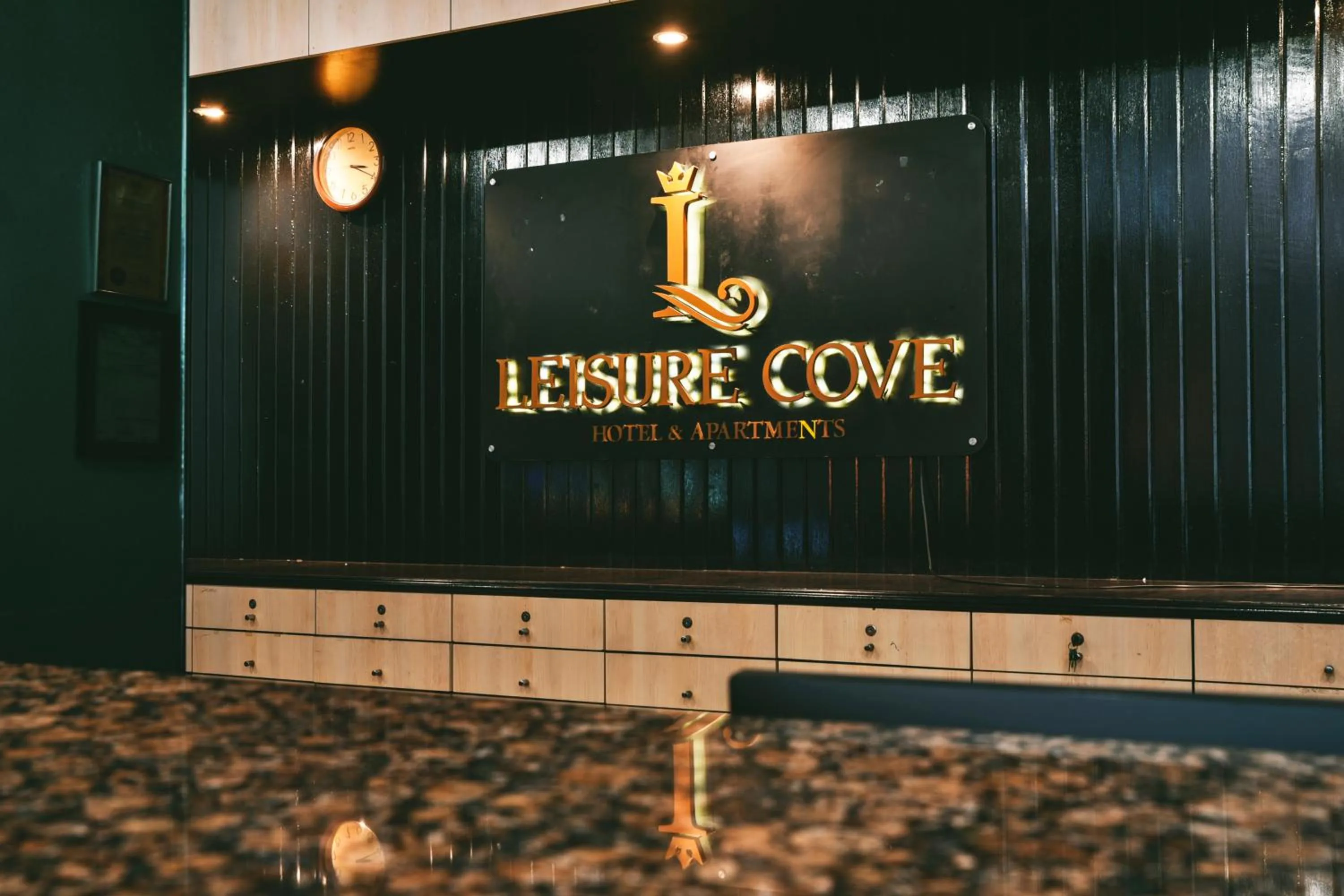 Lobby or reception in Leisure Cove Hotel and Apartments