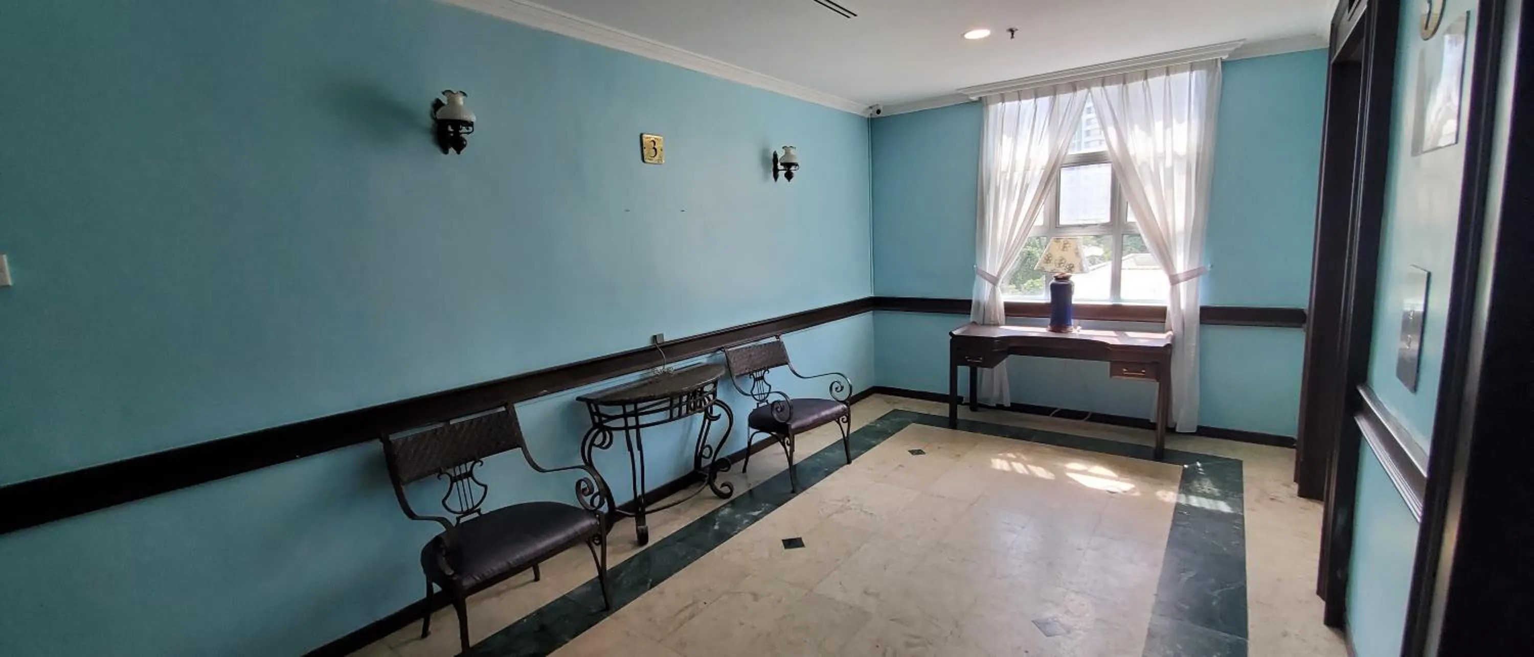 Property building in Leisure Cove Hotel and Apartments