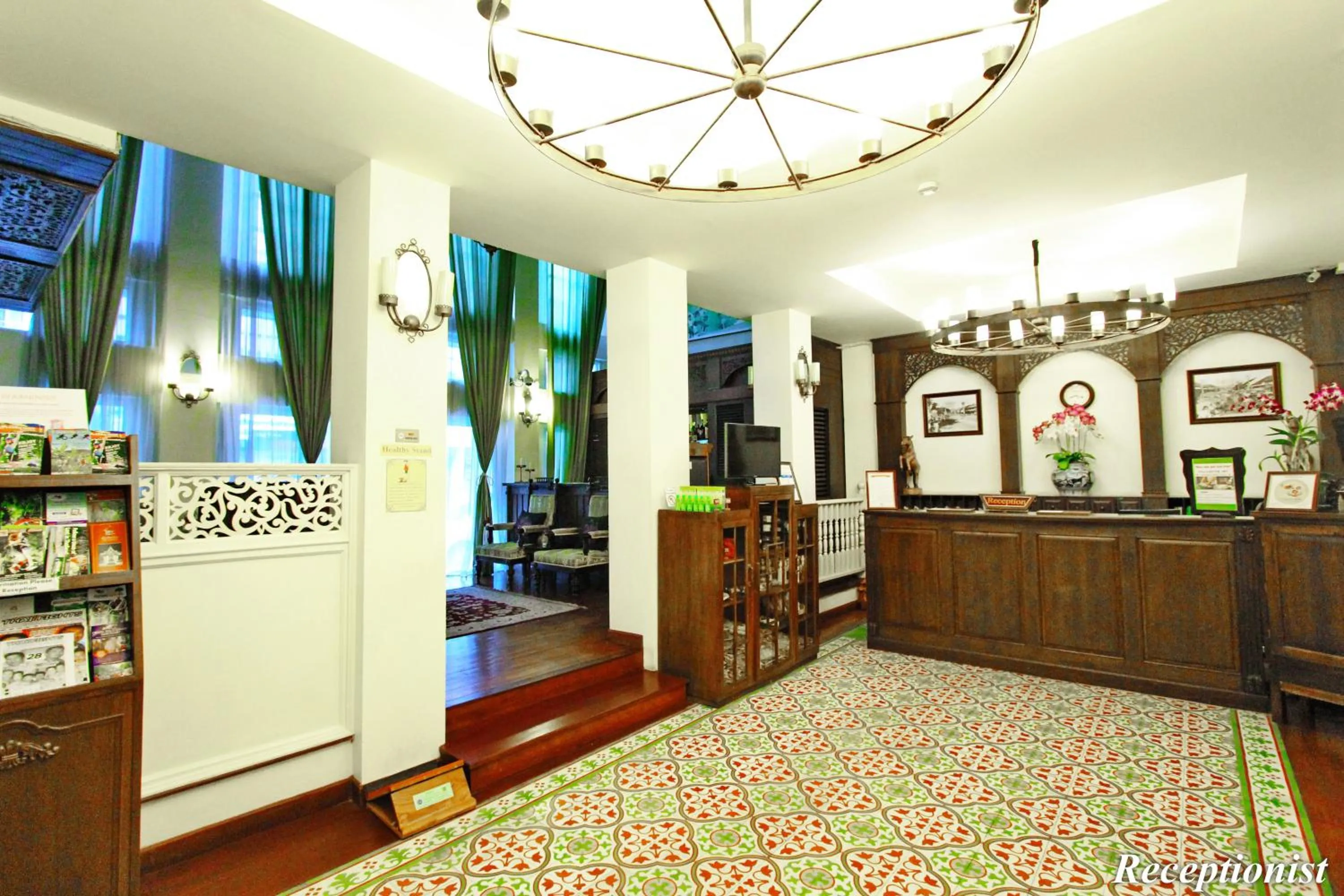 Lobby or reception in Shewe Wana Boutique Hotel