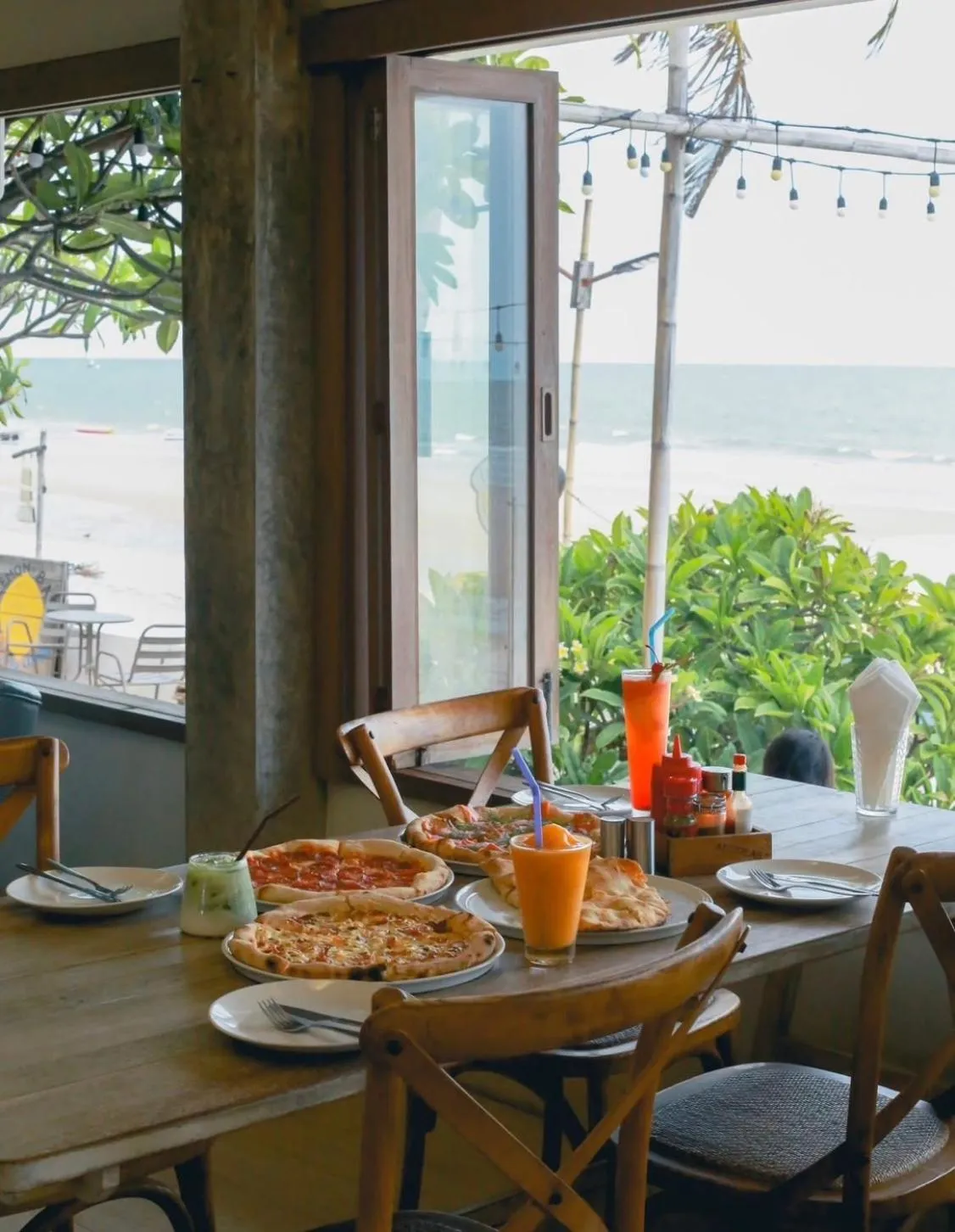 Restaurant/places to eat in Veranda Lodge