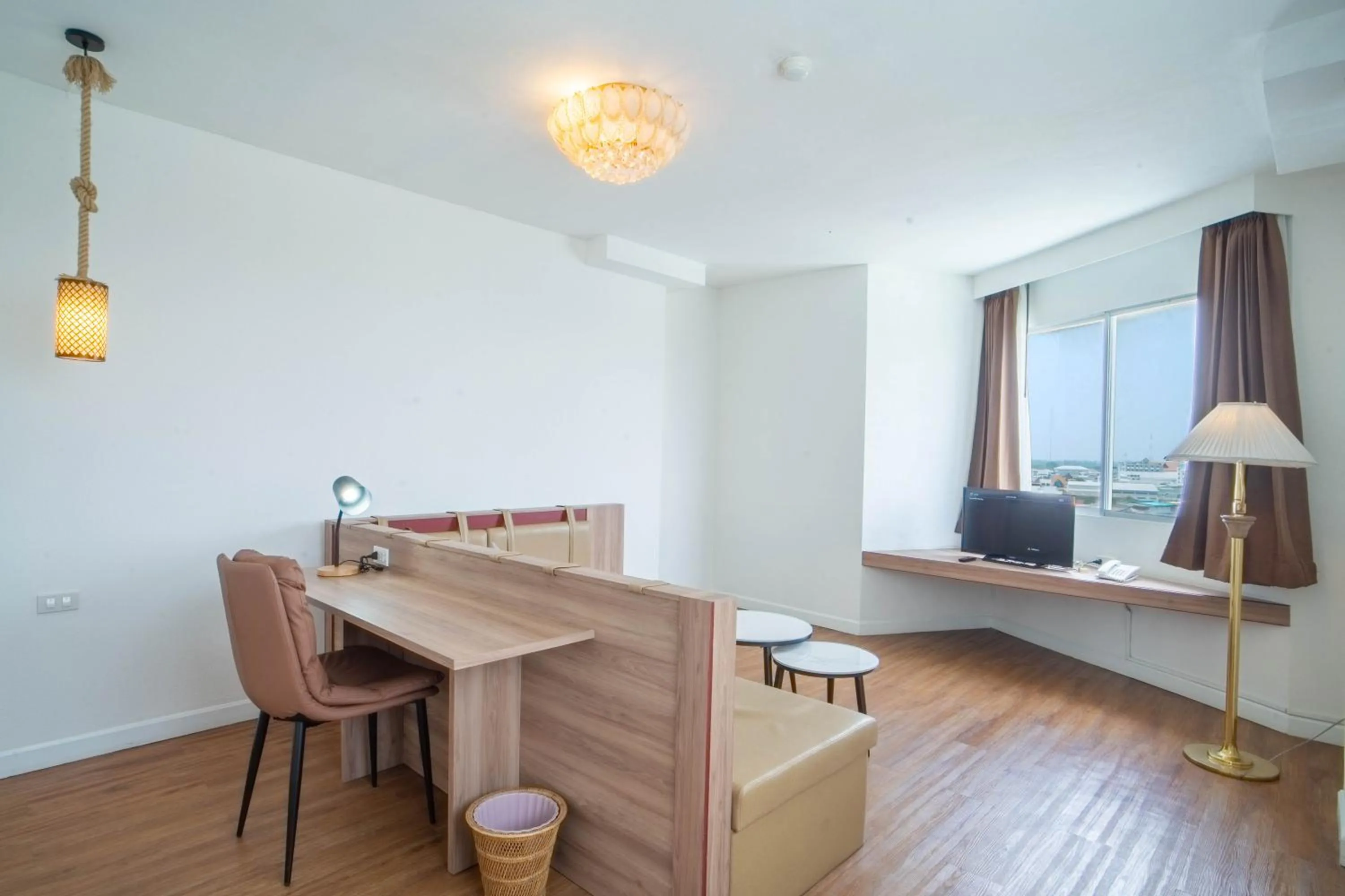 Photo of the whole room in Thong Tarin Hotel