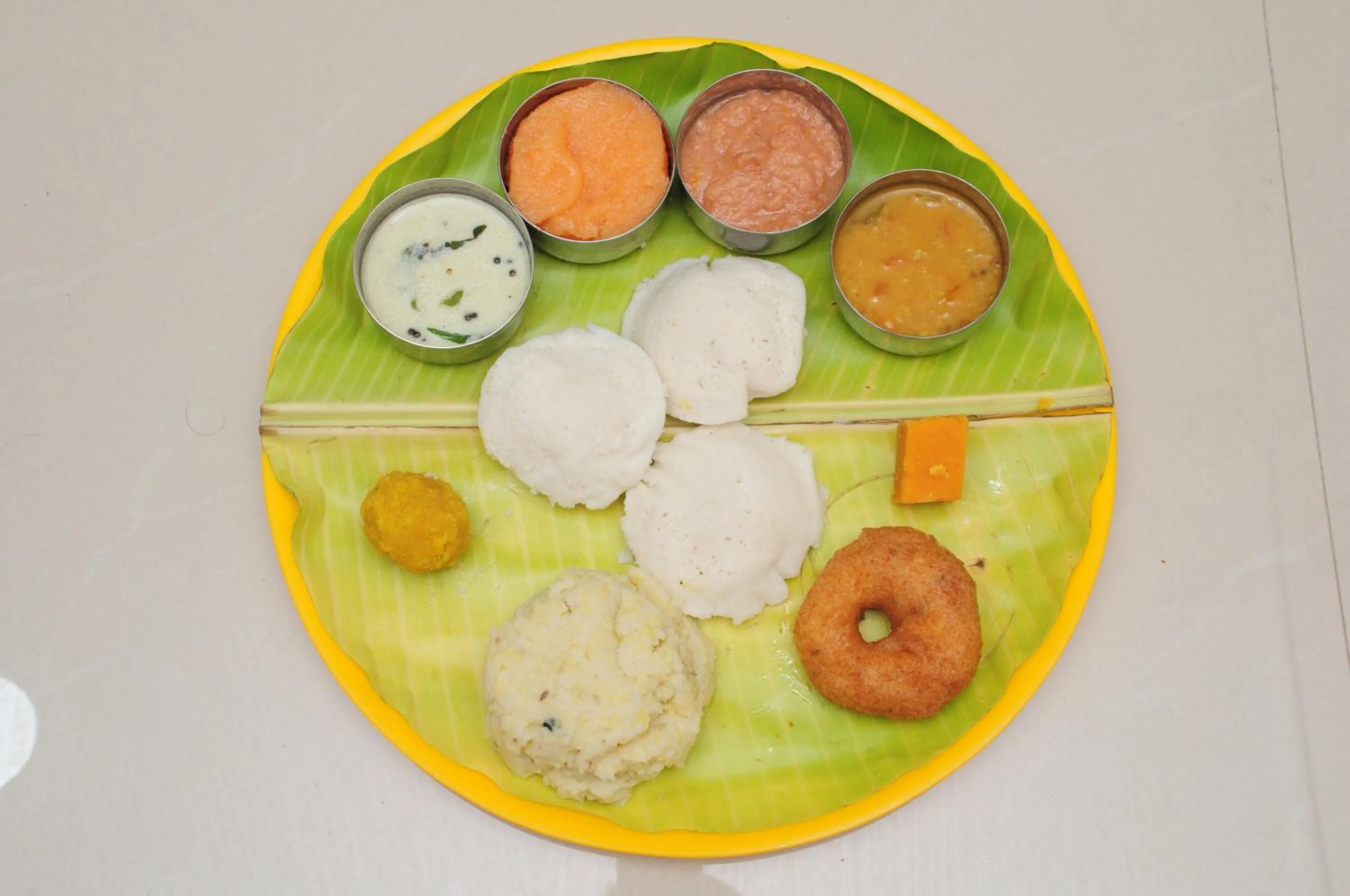 Breakfast in Hotel New Amirtham inn