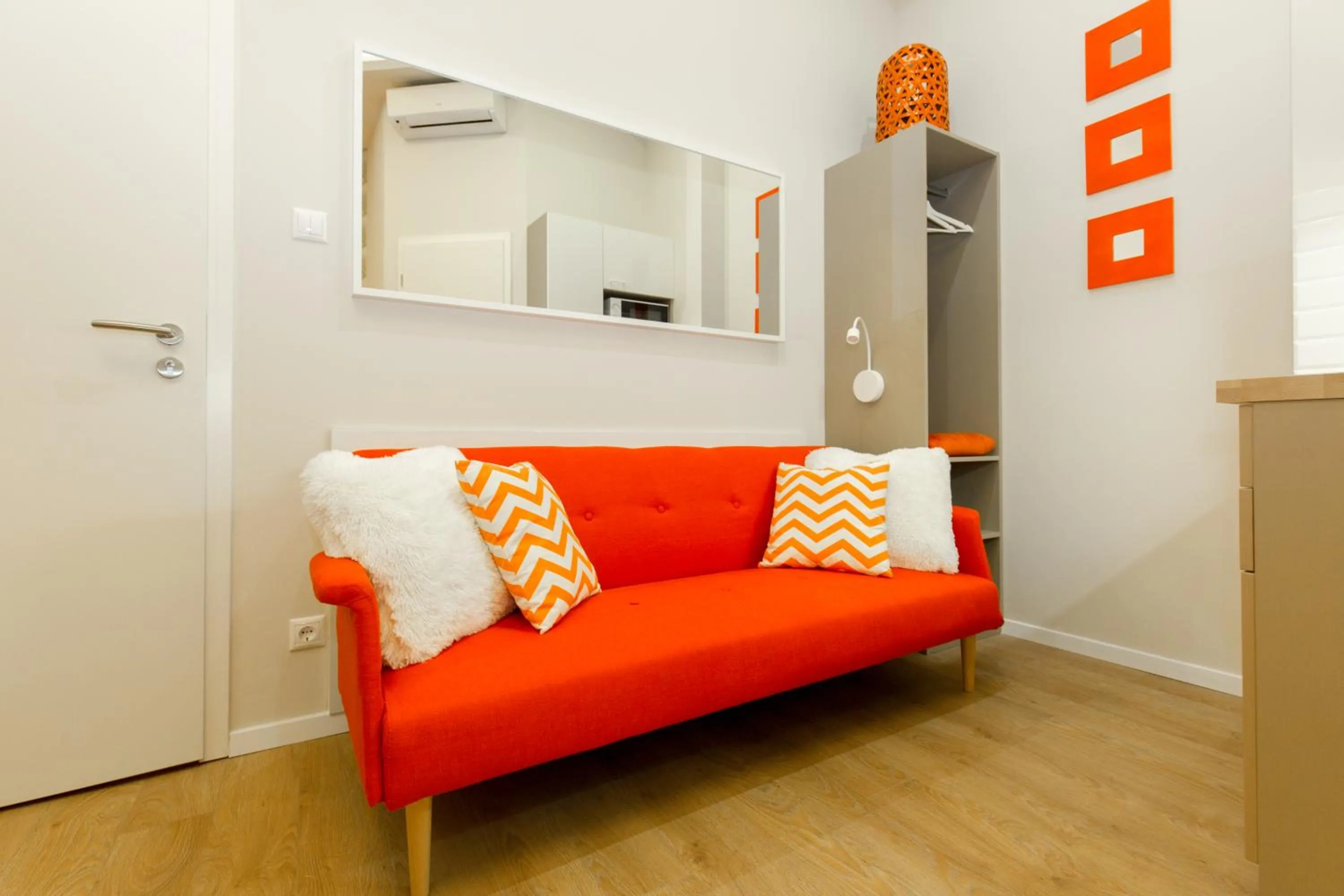 Bed in Budapest Holiday Colours