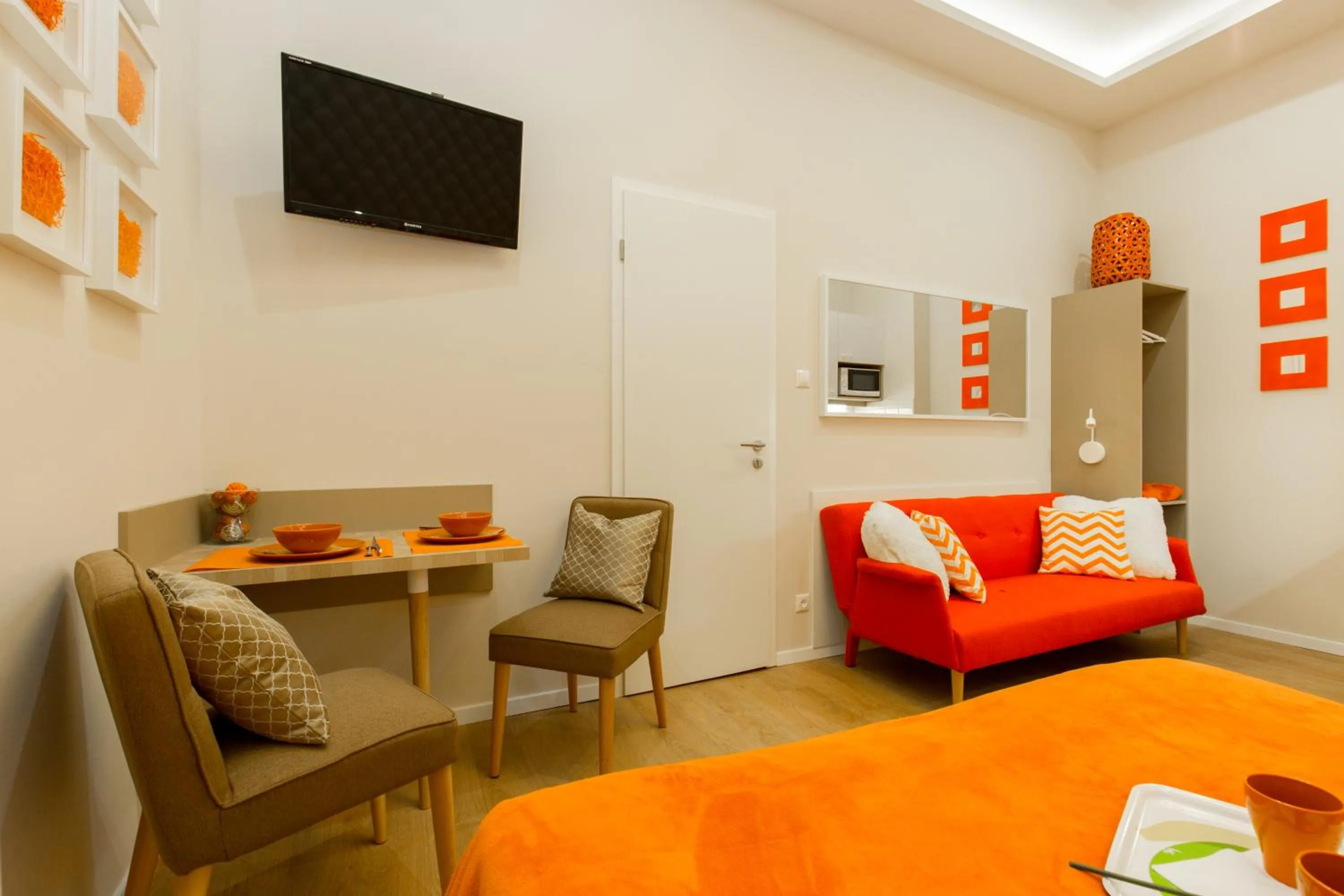 Photo of the whole room, Bed in Budapest Holiday Colours