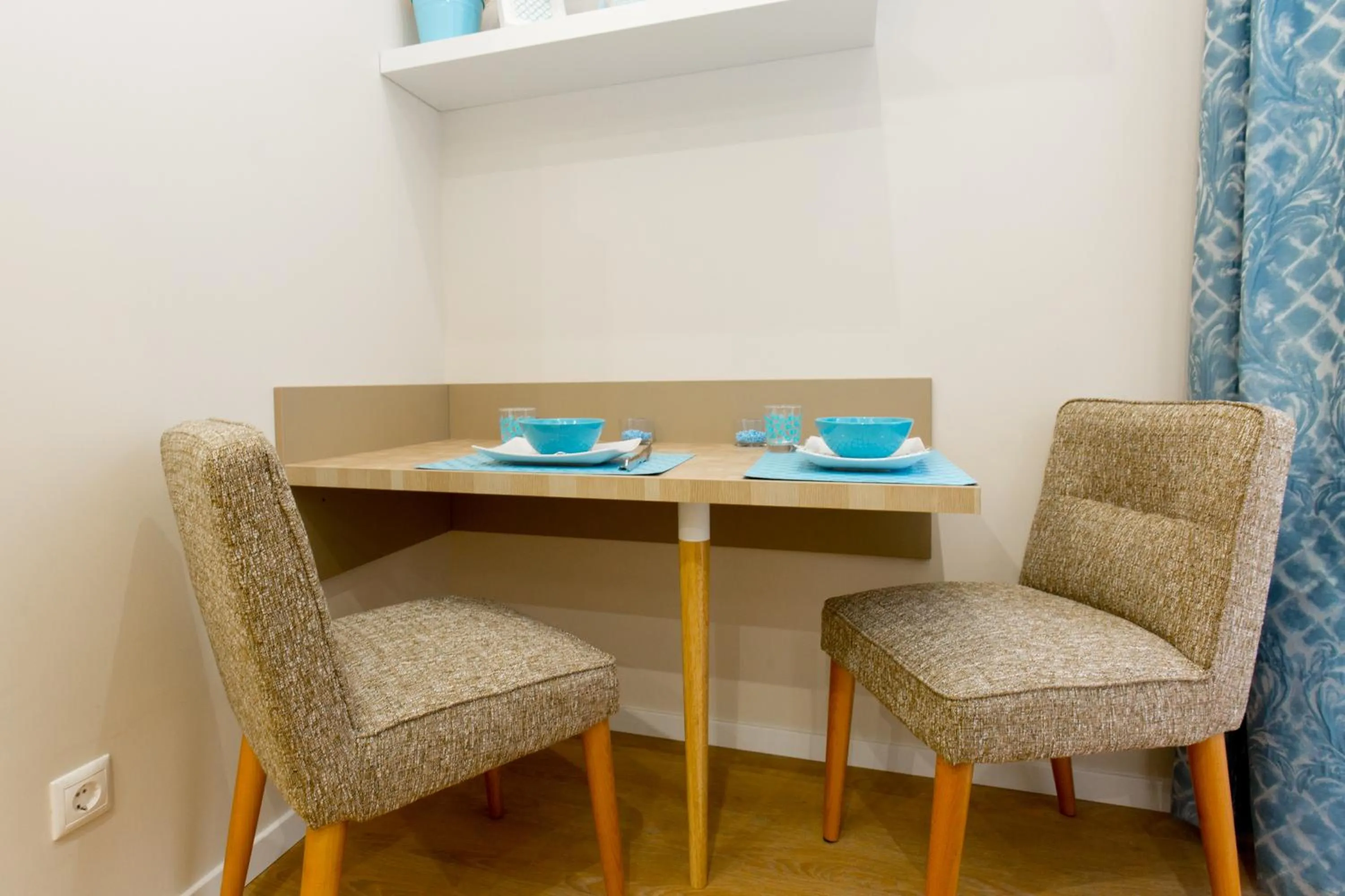 Dining area in Budapest Holiday Colours