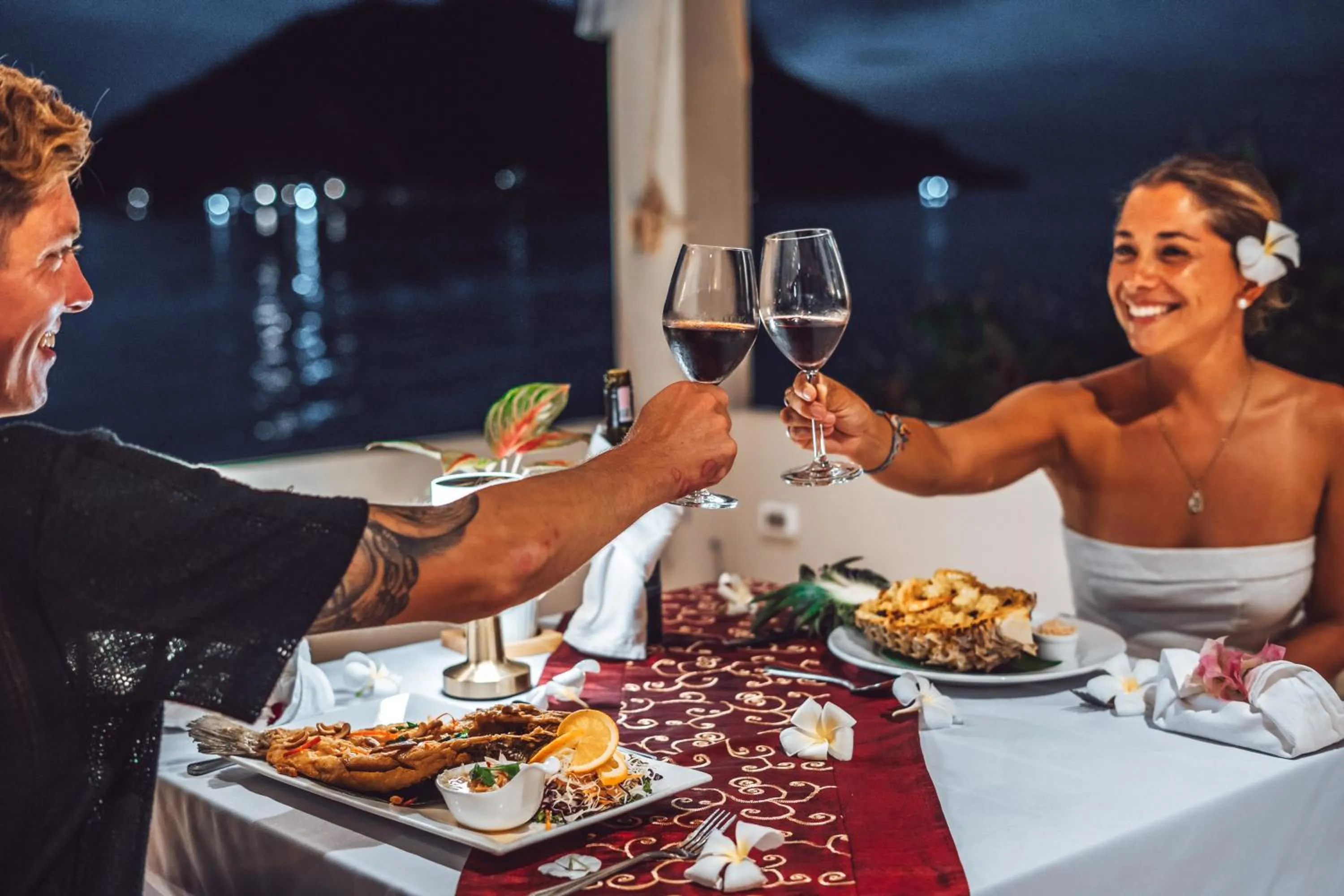 Restaurant/places to eat in Dusit Buncha Koh Tao by Riya Group