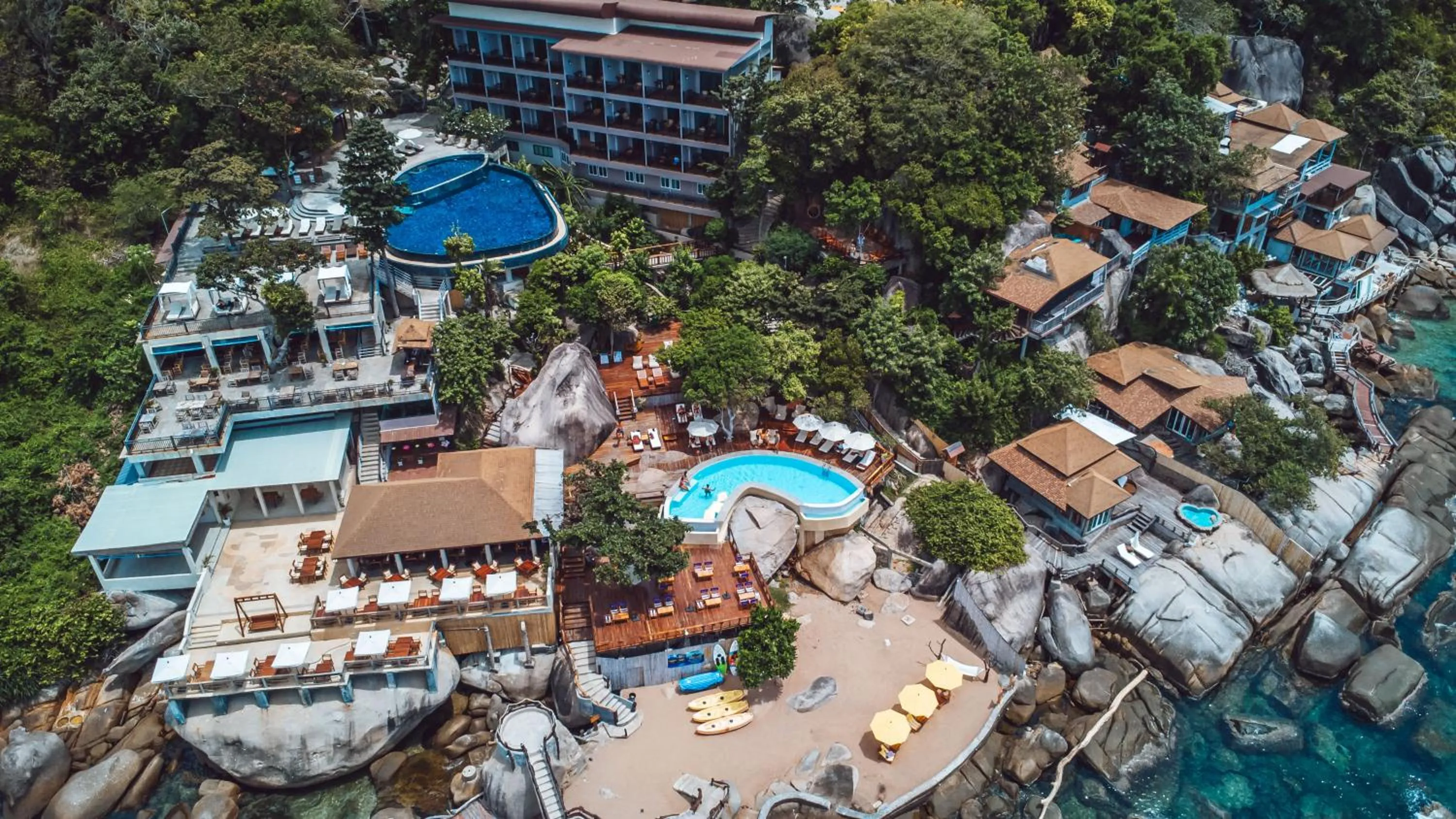 Swimming pool in Dusit Buncha Koh Tao by Riya Group