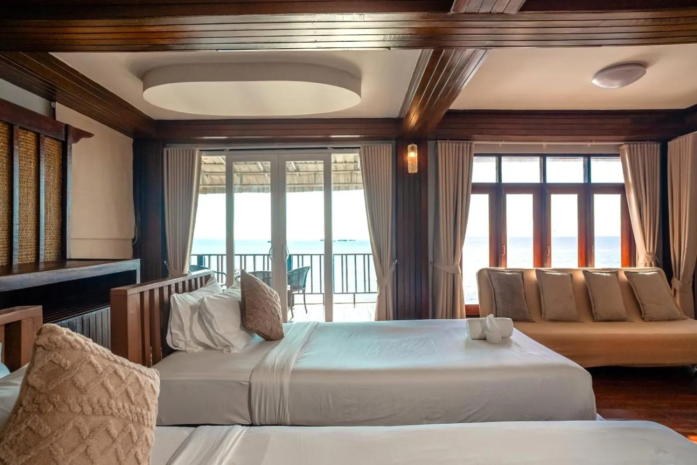 Bed in Dusit Buncha Koh Tao by Riya Group