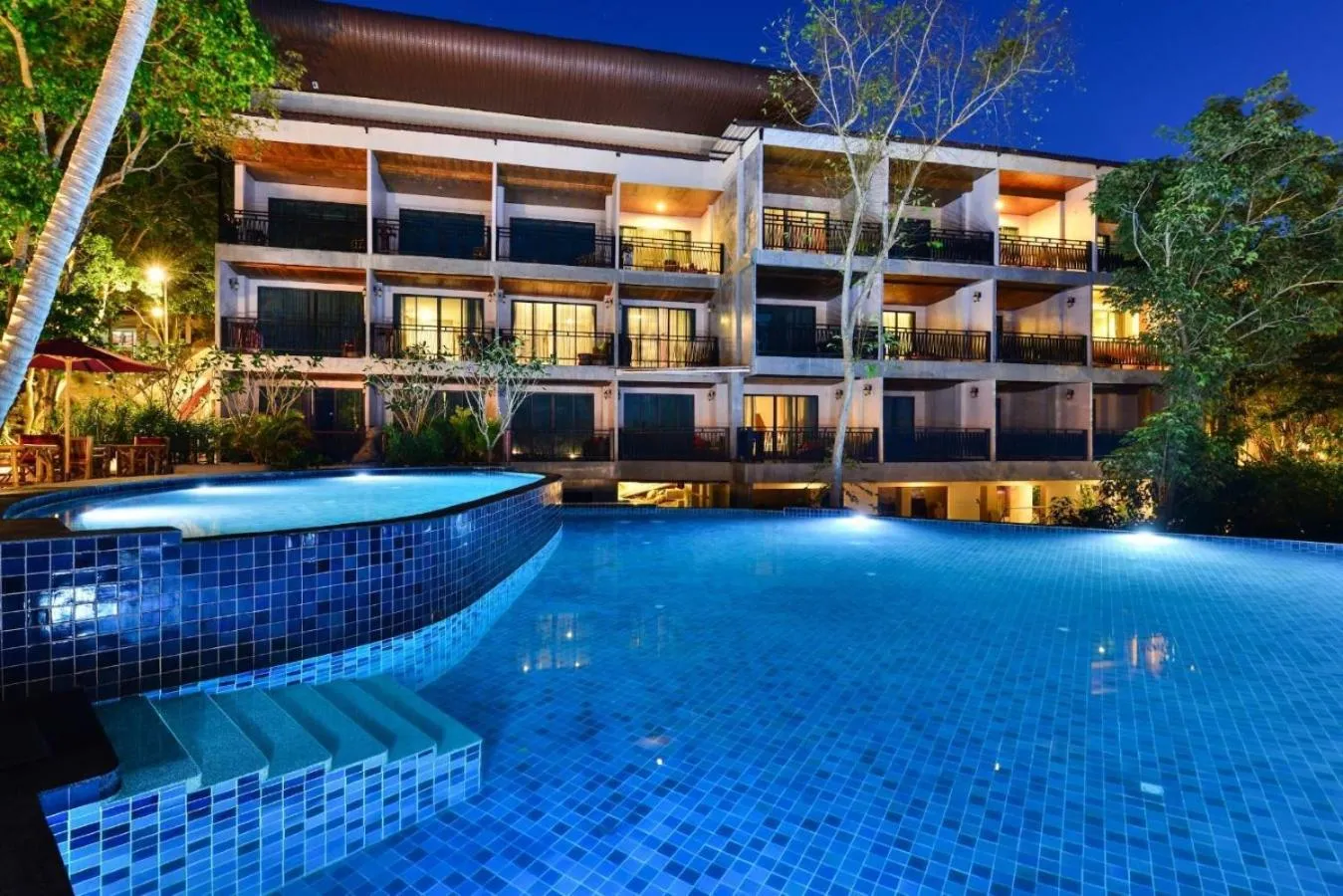 Property building in Dusit Buncha Koh Tao by Riya Group
