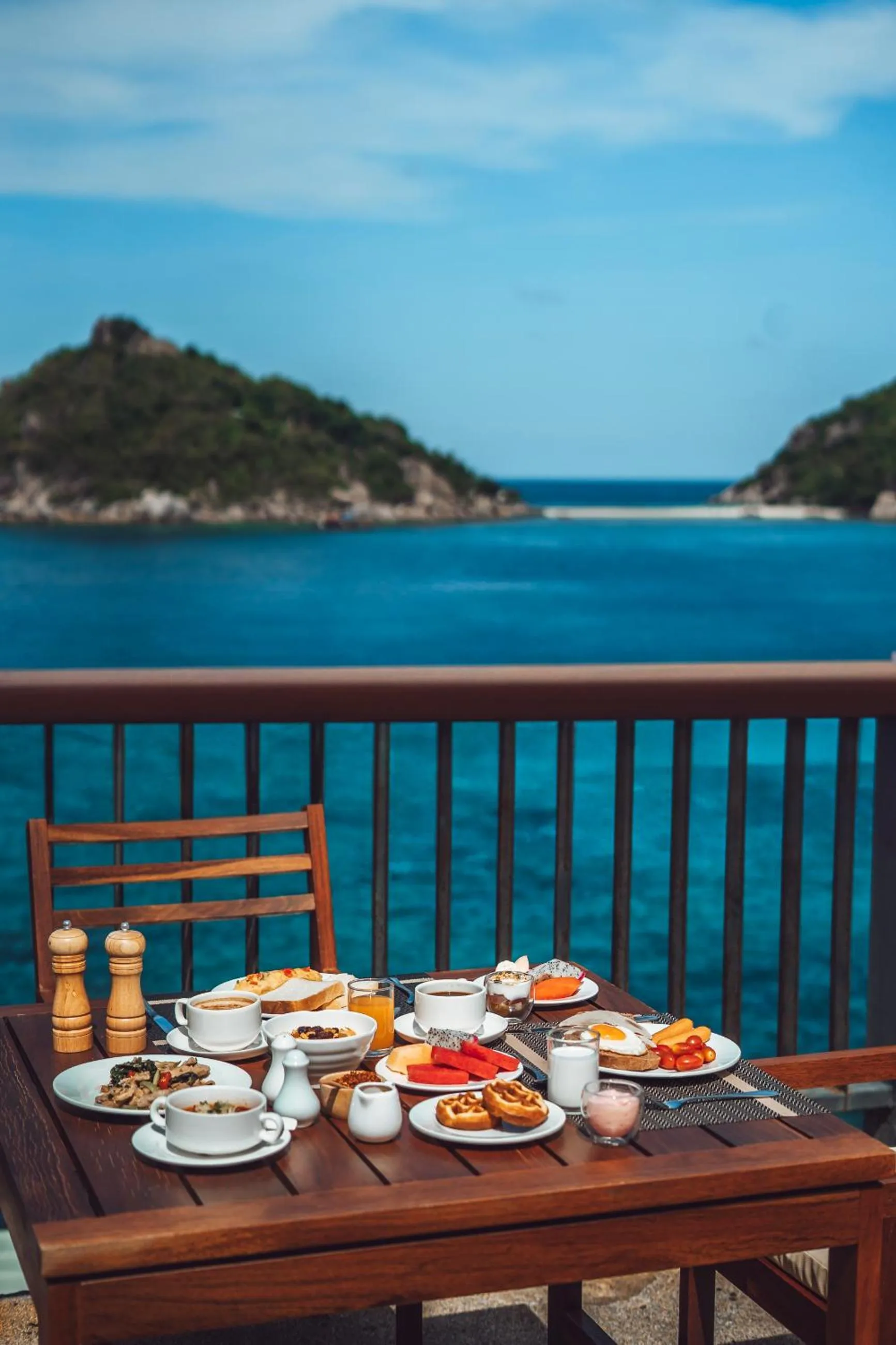Breakfast in Dusit Buncha Koh Tao by Riya Group