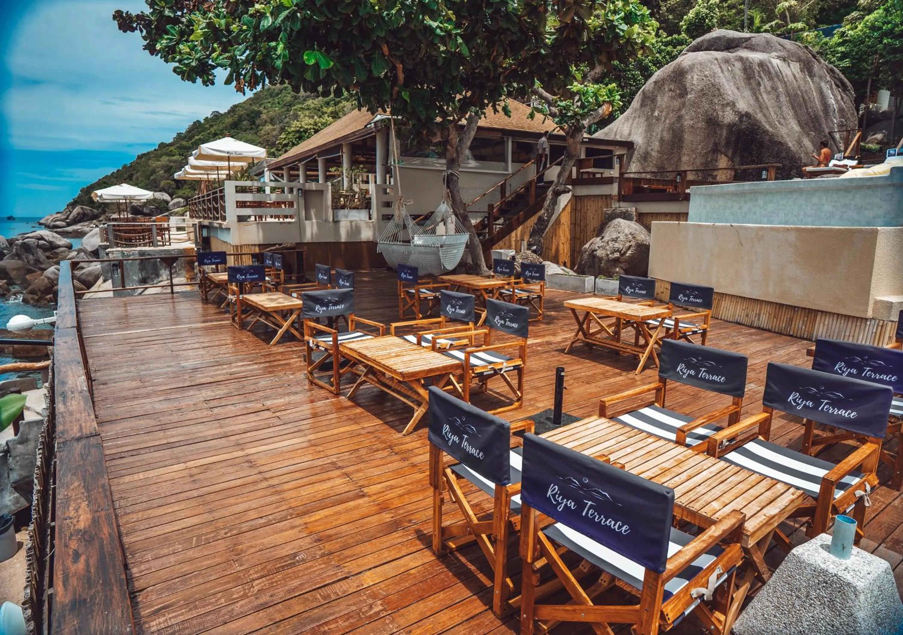 Swimming pool in Dusit Buncha Koh Tao by Riya Group