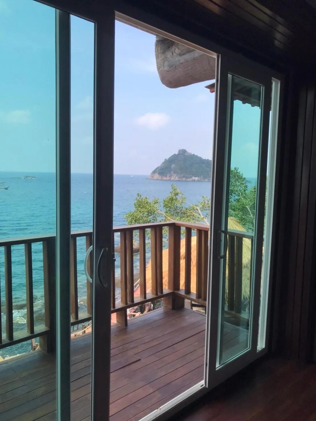 Balcony/Terrace in Dusit Buncha Koh Tao by Riya Group