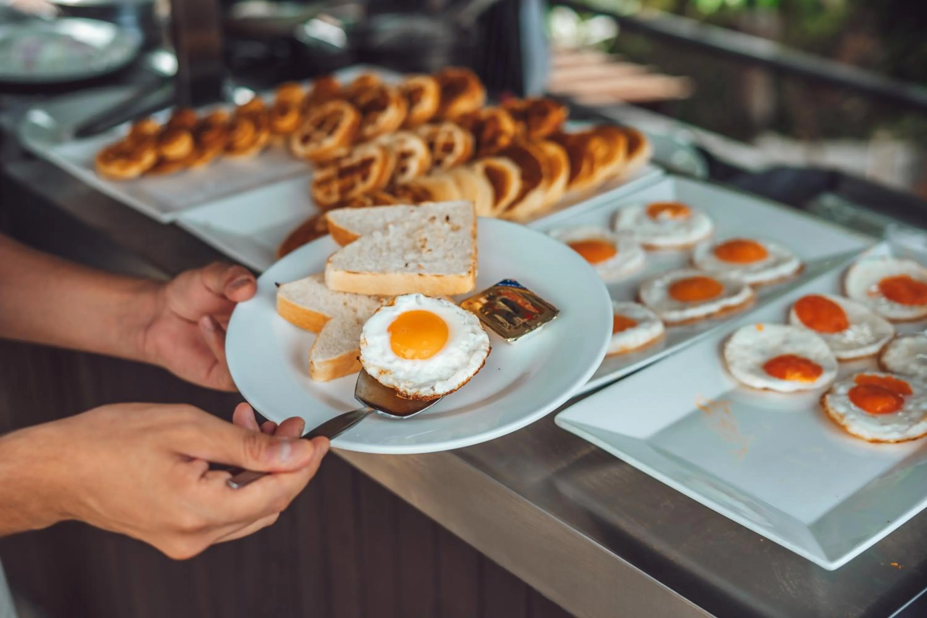 Breakfast in Dusit Buncha Koh Tao by Riya Group