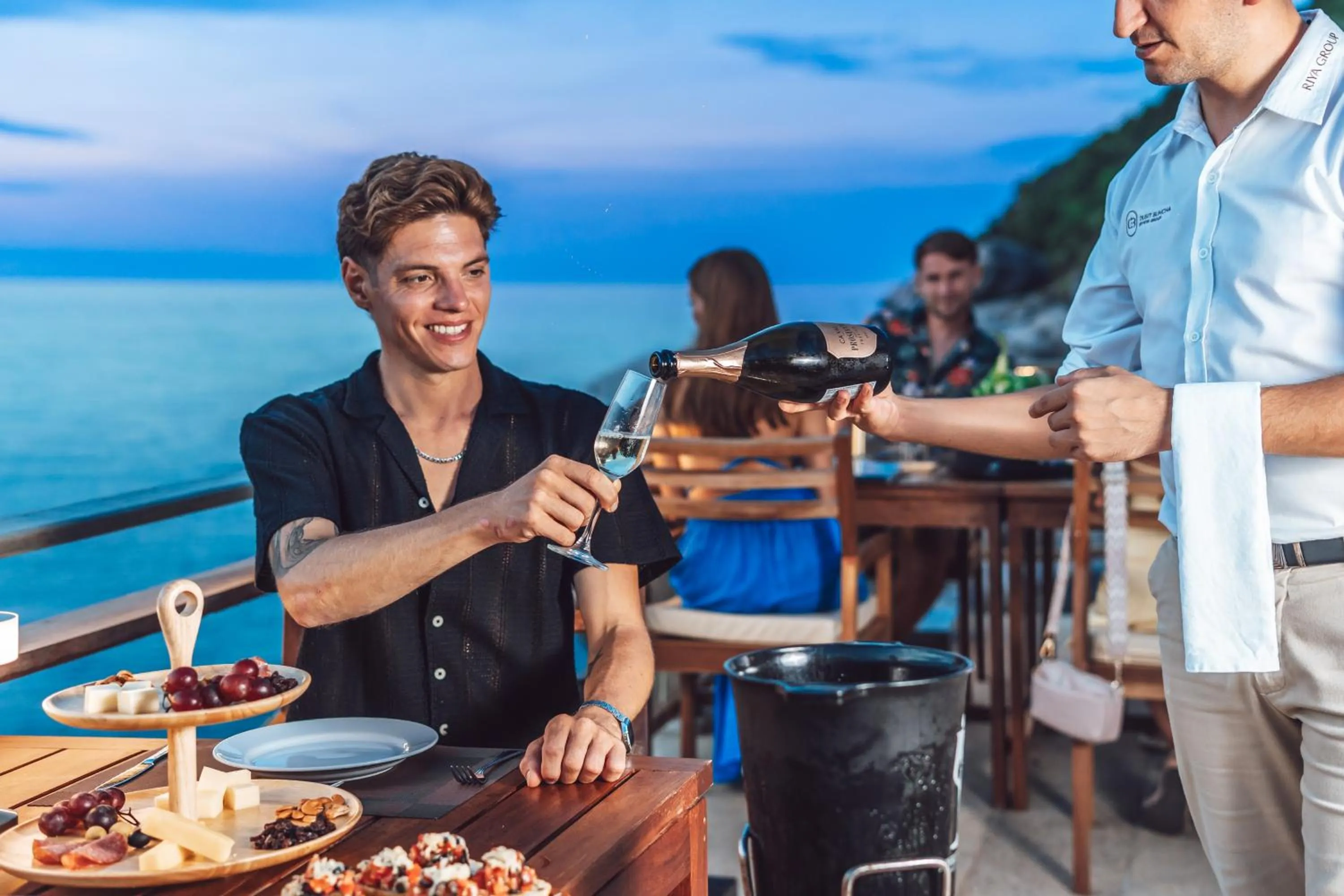 Restaurant/places to eat in Dusit Buncha Koh Tao by Riya Group