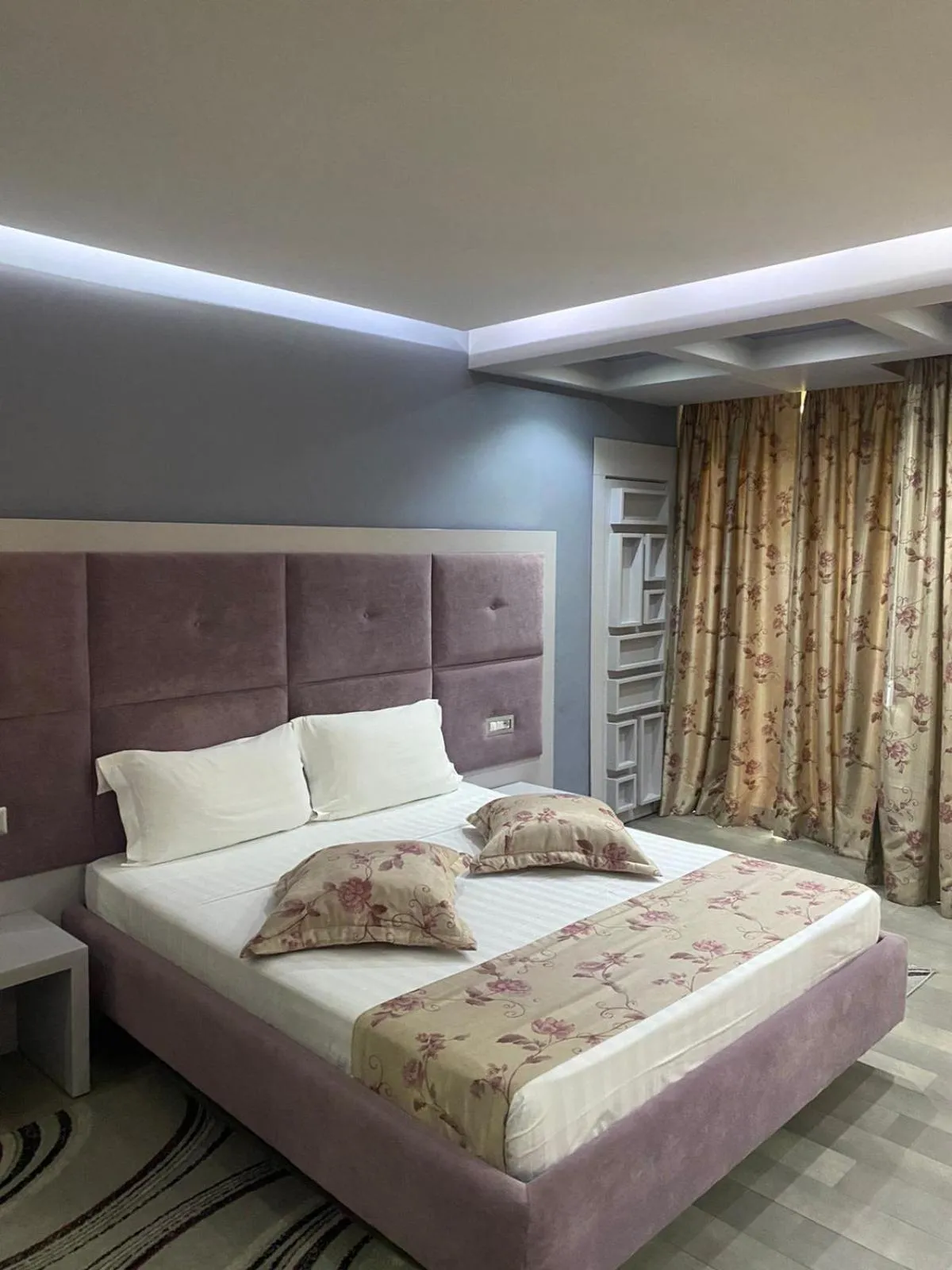 Bedroom, Bed in New W Hotel