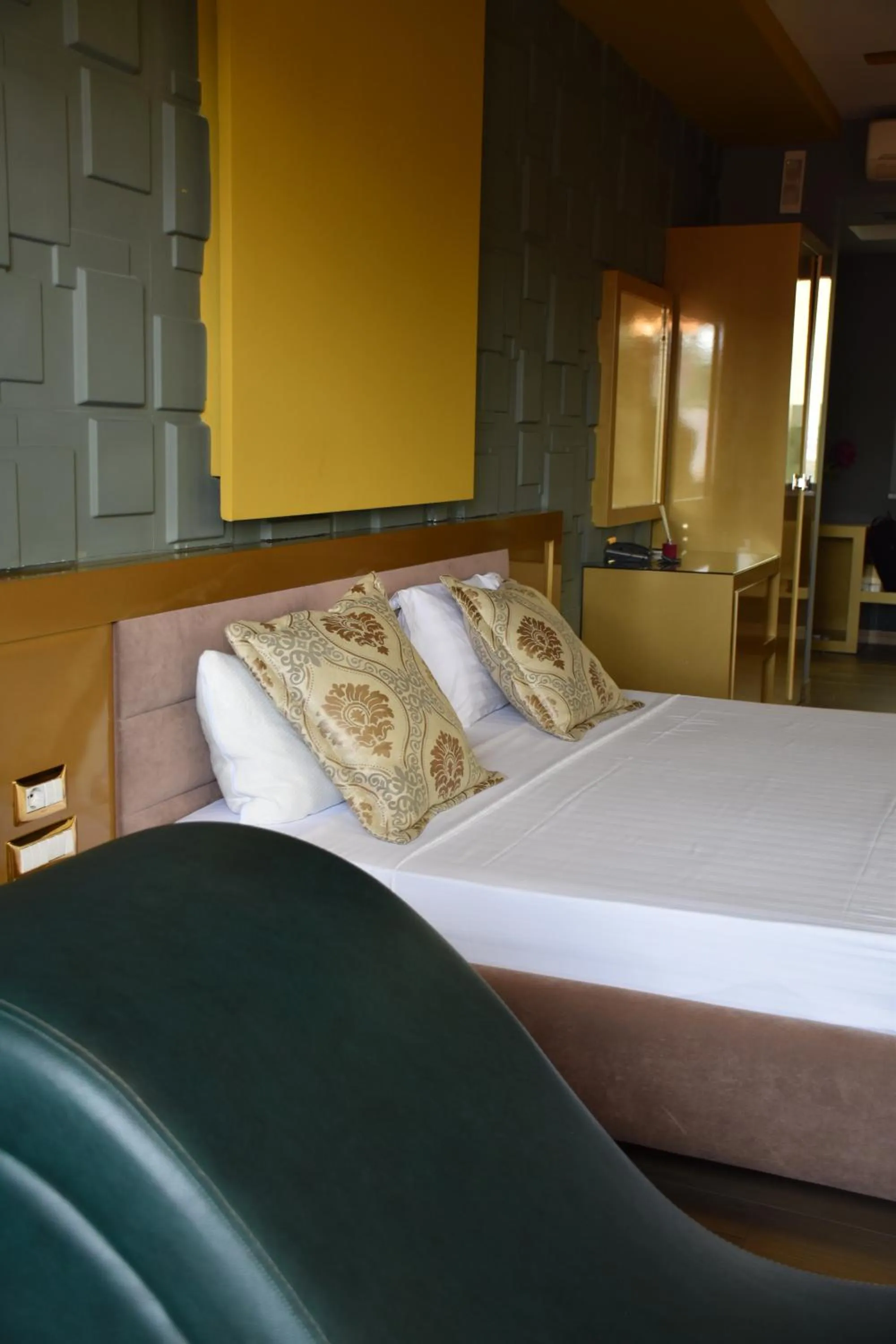 Bedroom, Bed in New W Hotel