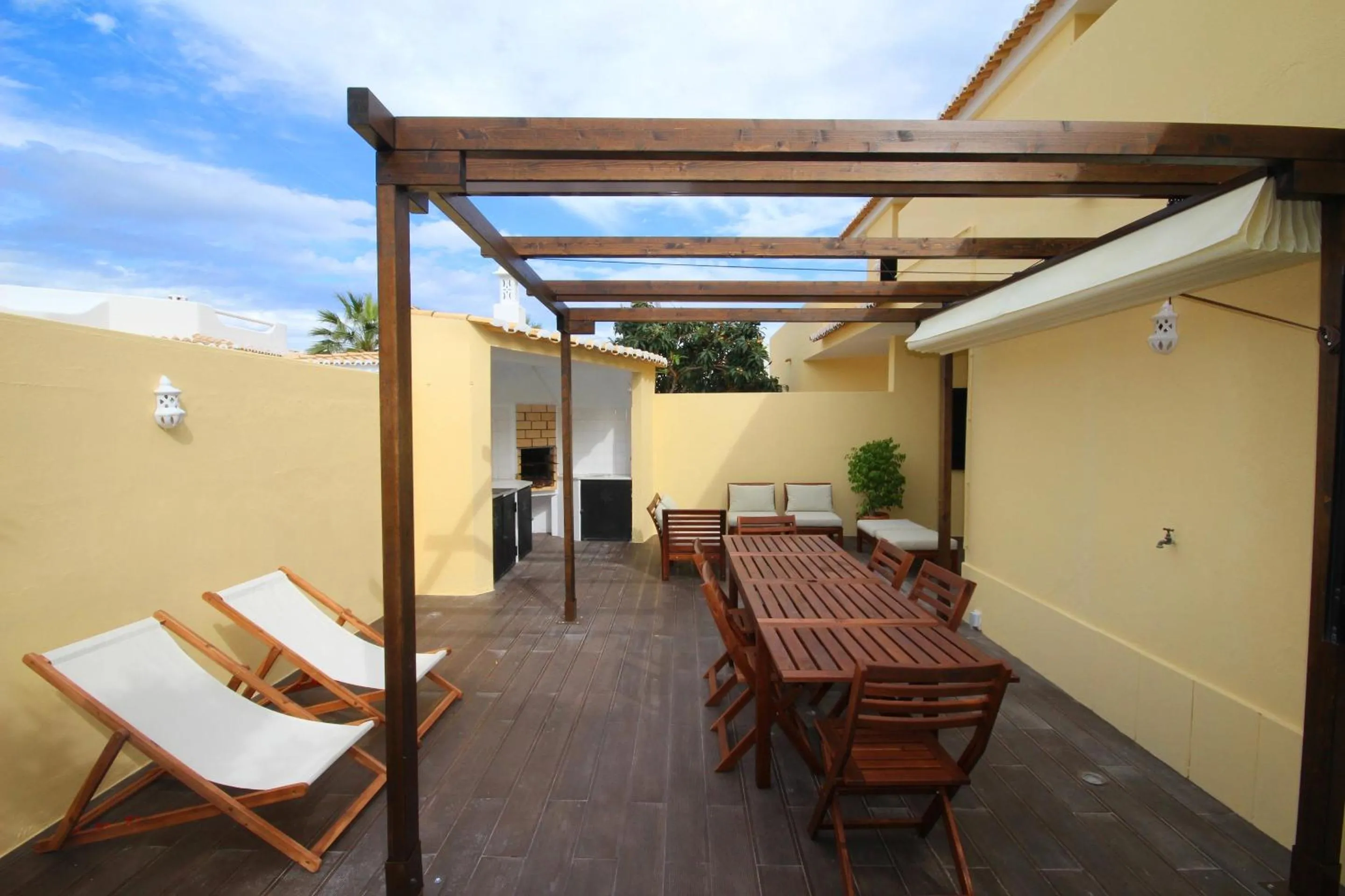 Villa Rosa A by amcf