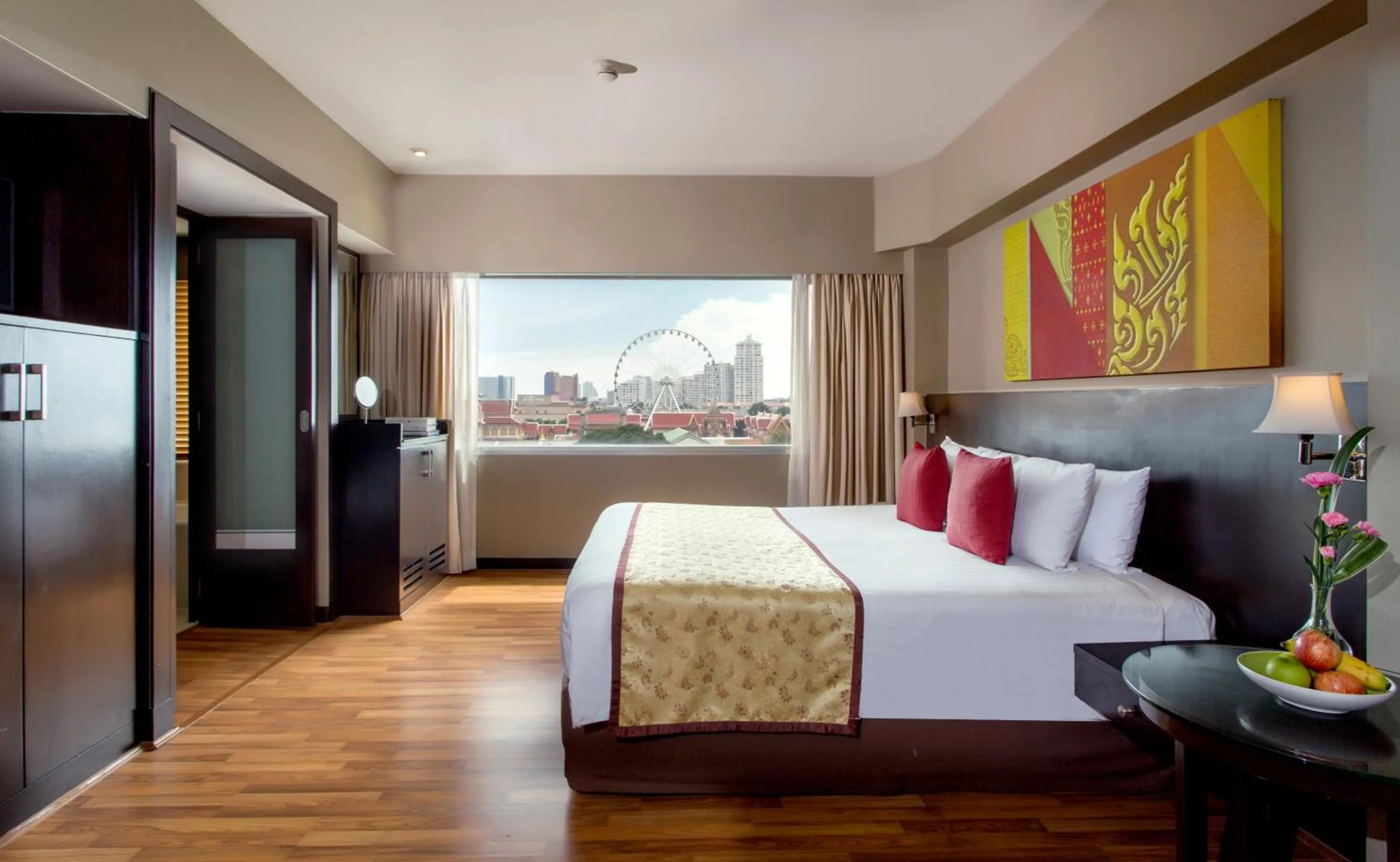Bedroom, Bed in Ramada Plaza by Wyndham Bangkok Menam Riverside