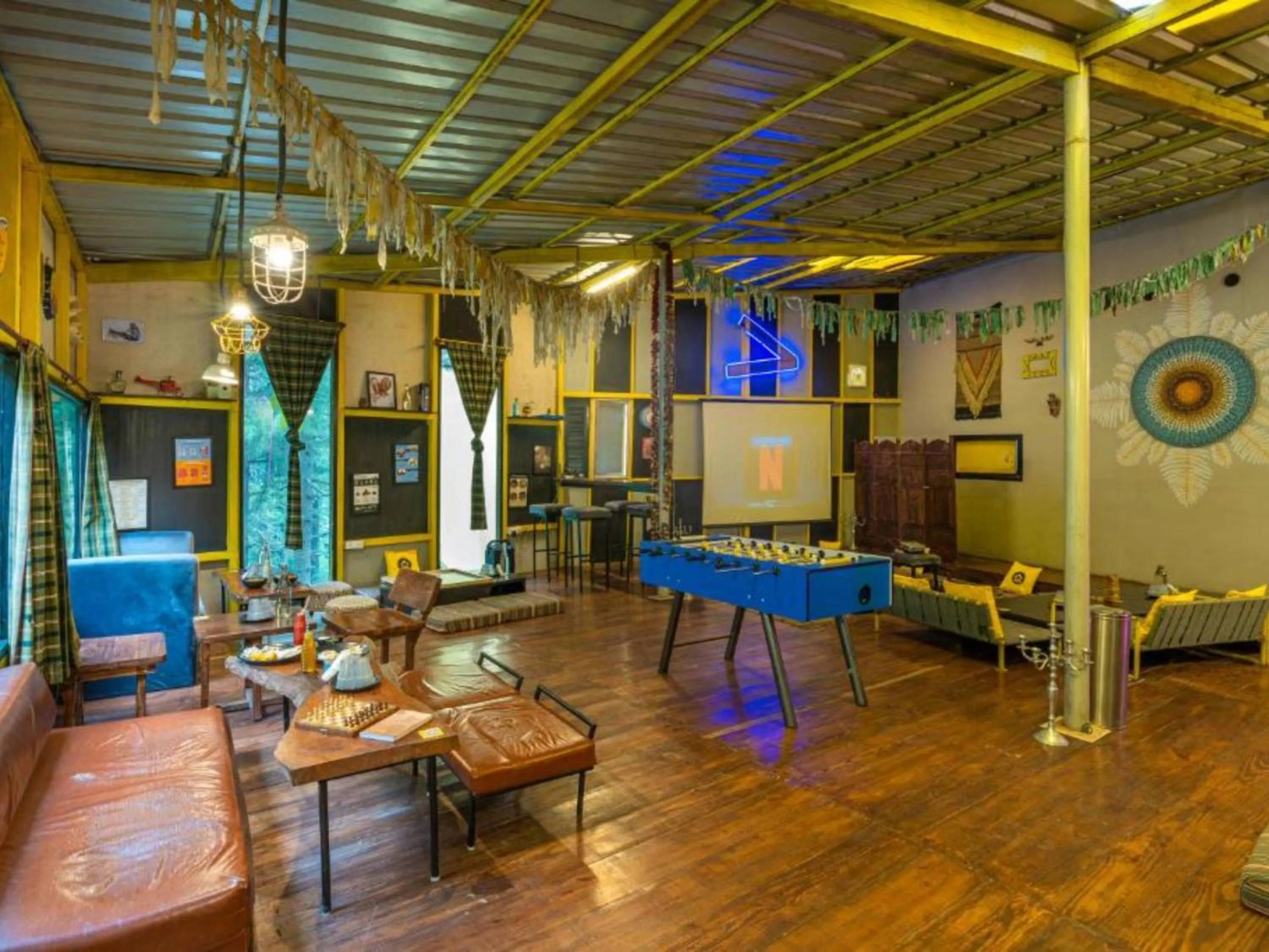 Restaurant/places to eat in The Hosteller Kasol