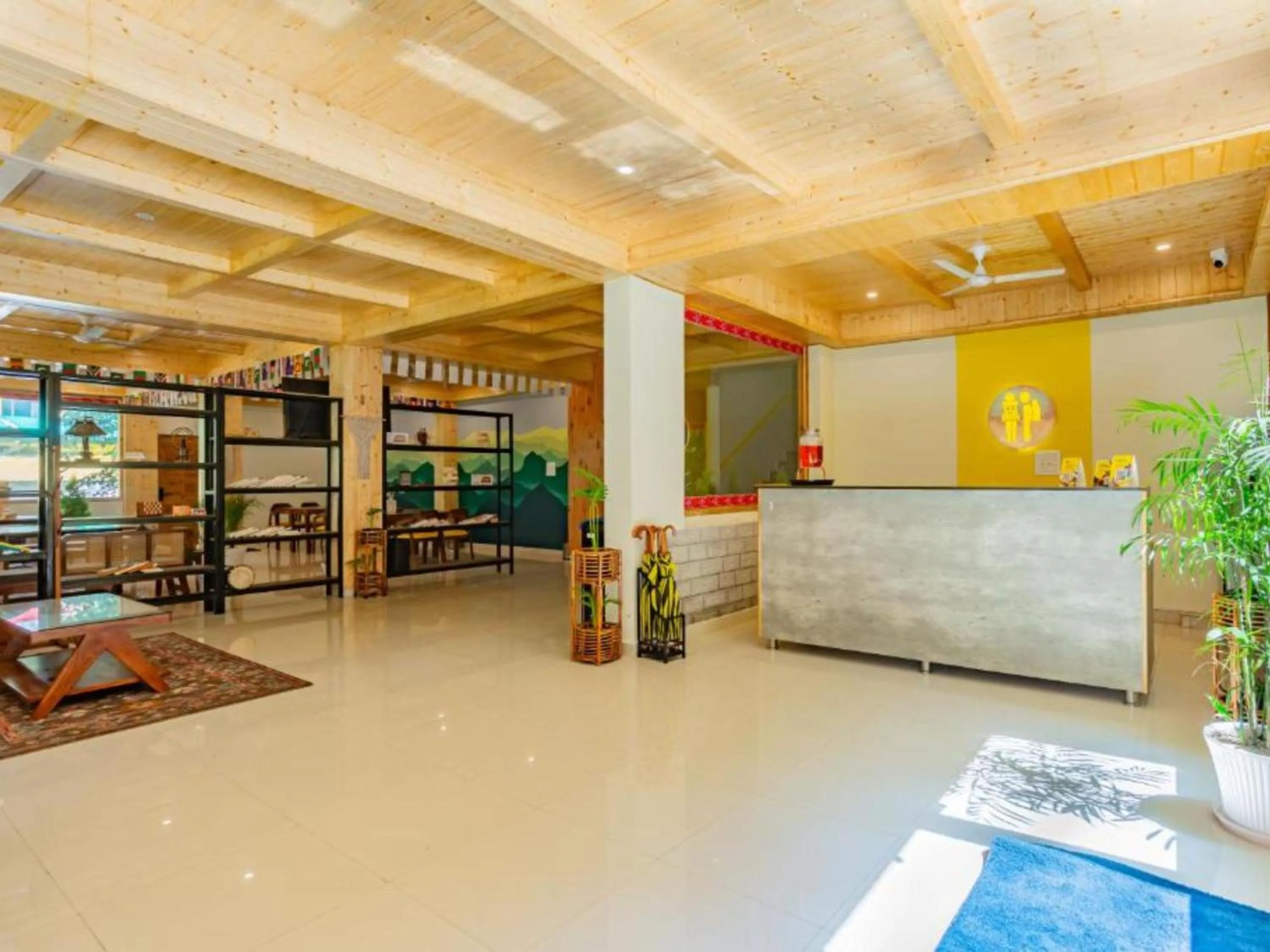 Living room in The Hosteller Kasol