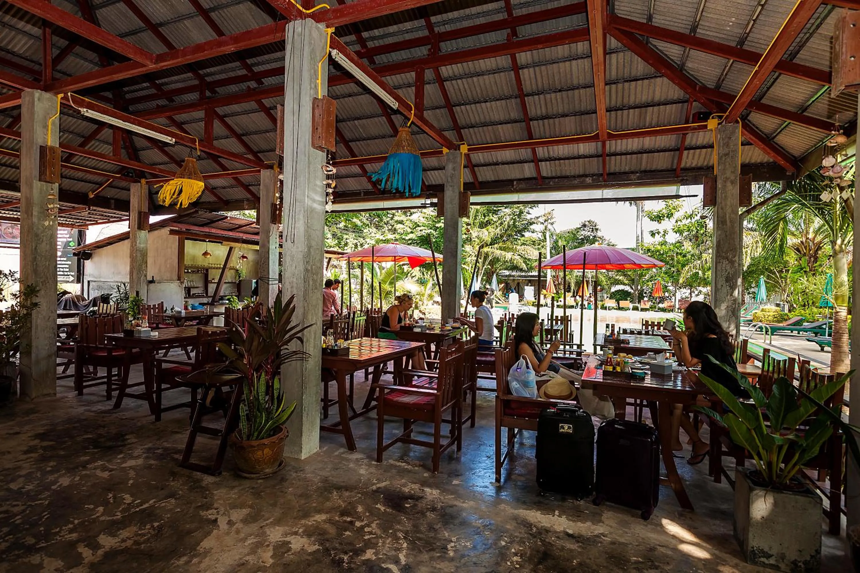 Restaurant/places to eat in Lanta Klong Nin Beach Resort