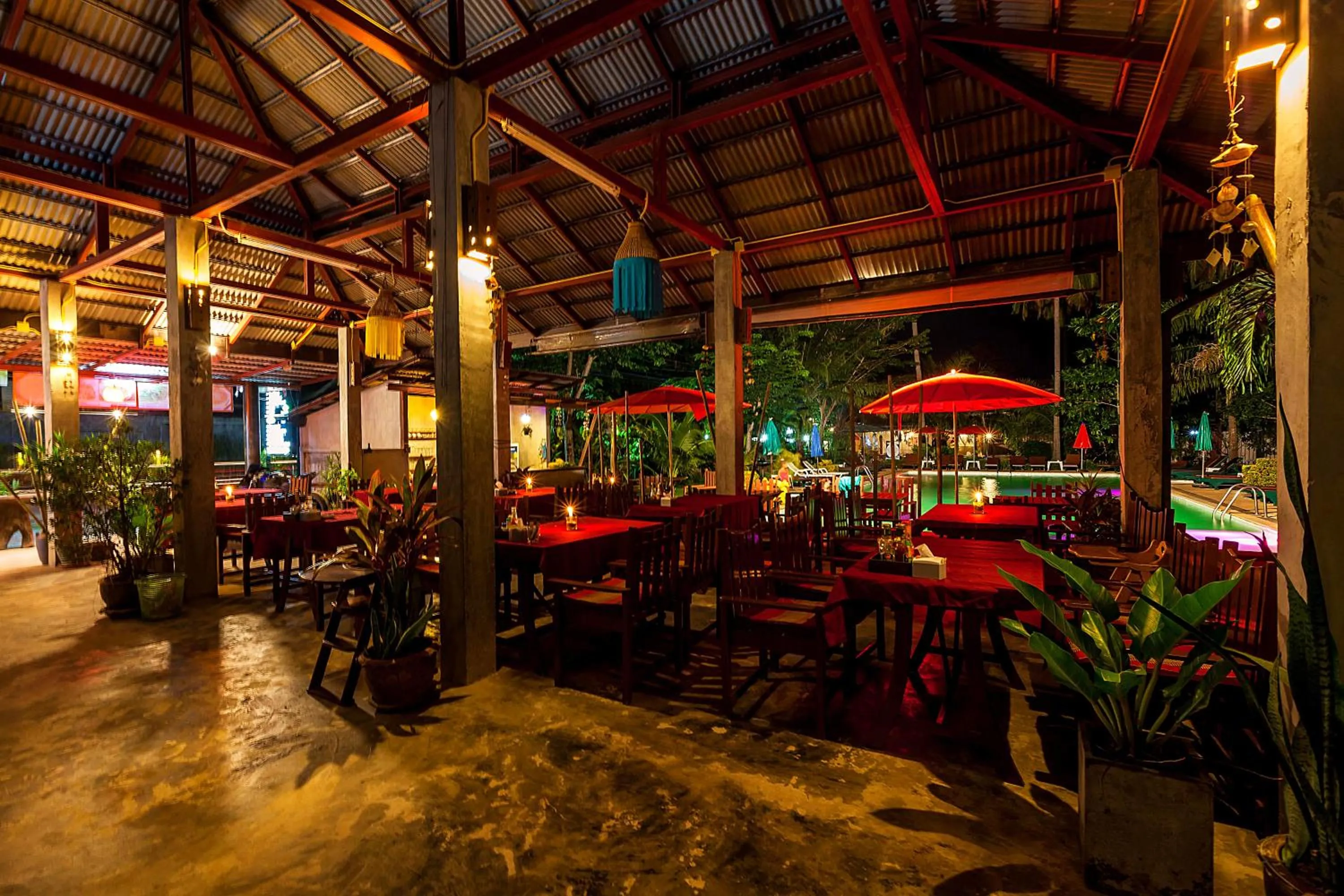 Restaurant/places to eat in Lanta Klong Nin Beach Resort