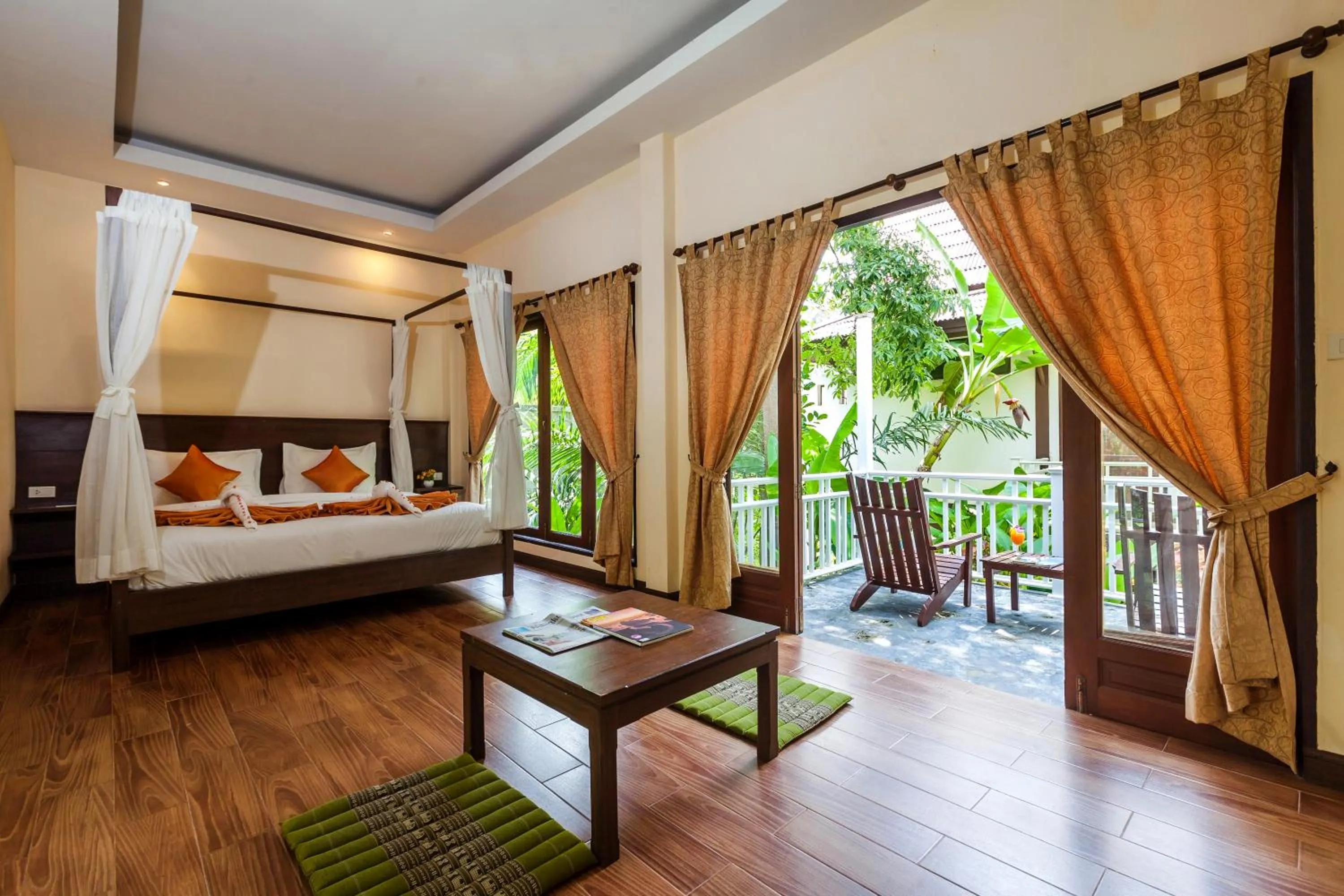 Photo of the whole room, Bed in Lanta Klong Nin Beach Resort
