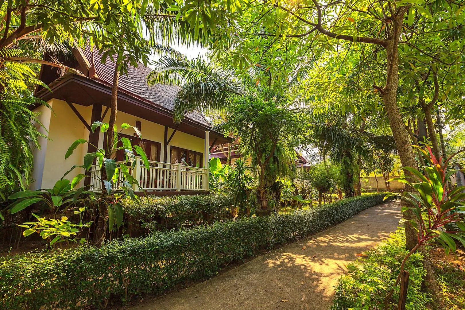 Property building in Lanta Klong Nin Beach Resort