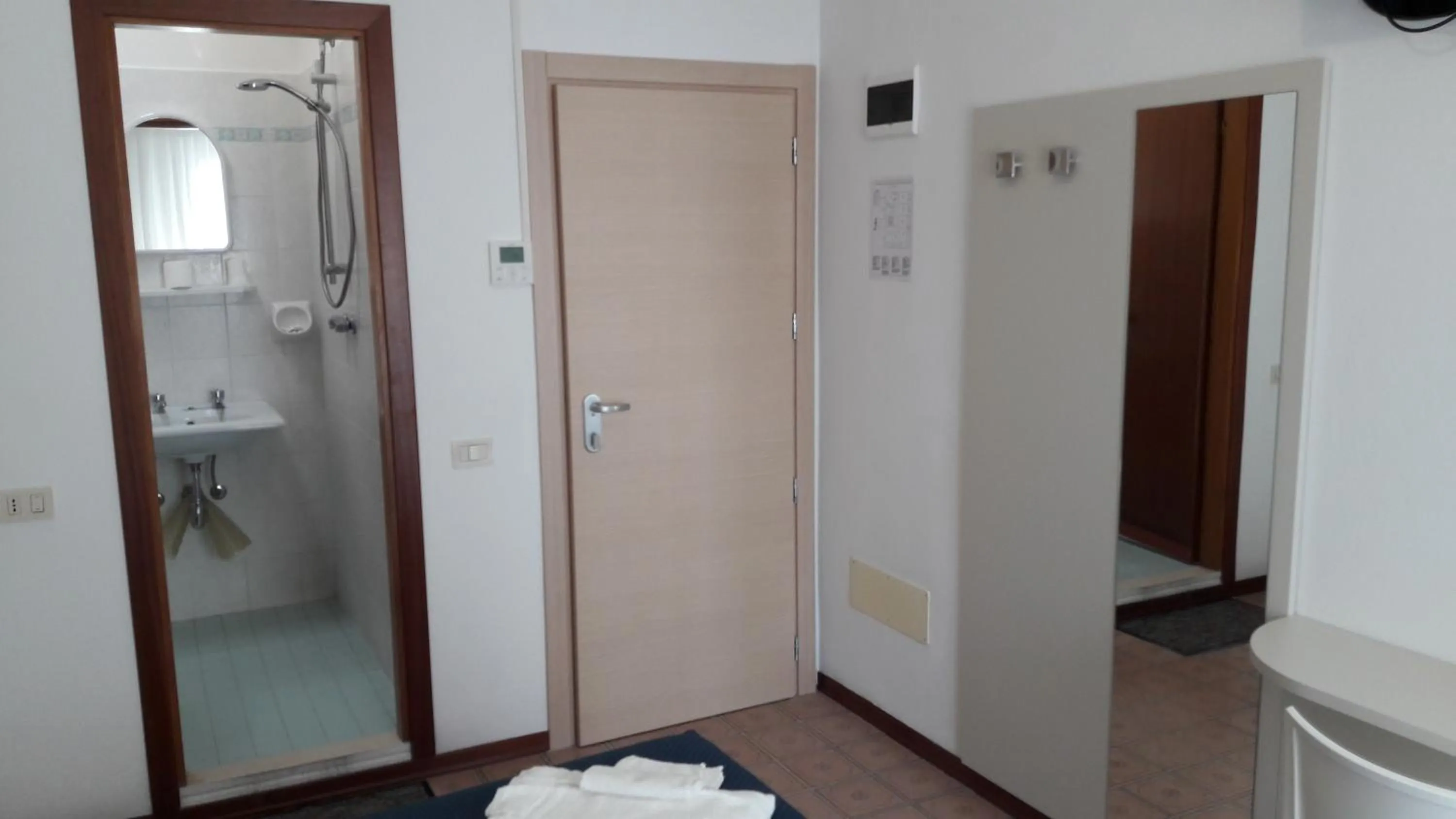 Photo of the whole room in B&B - Meuble' - Hotel " CORDIALE "